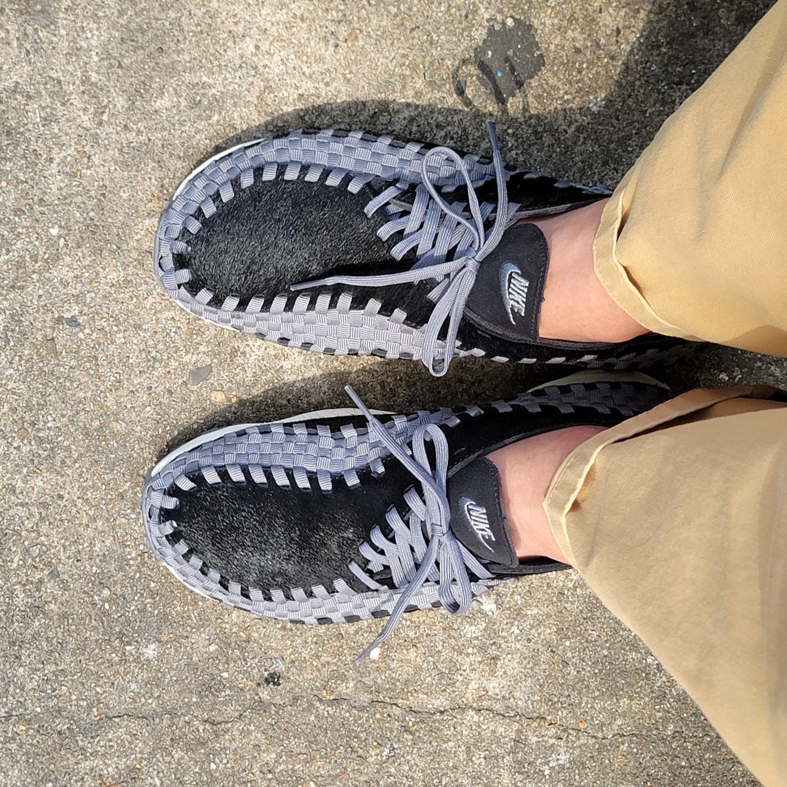(W) Nike Air Footscape Woven Black and Smoke Grey 착용 스타일