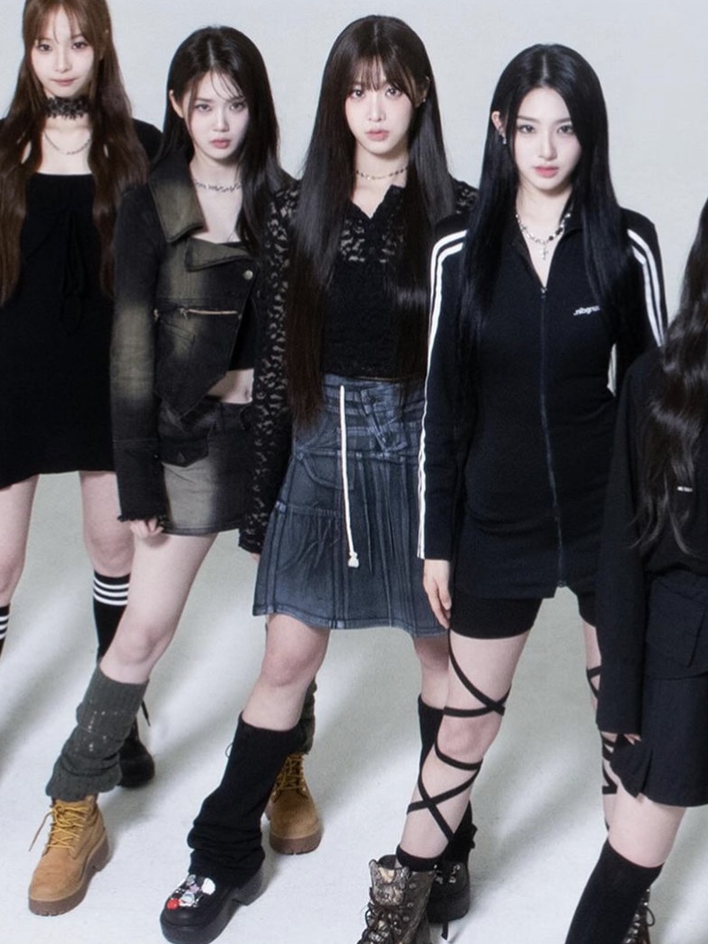 Ottolinger Women Midi Skirt Black White Paint 착용 스타일 - 5