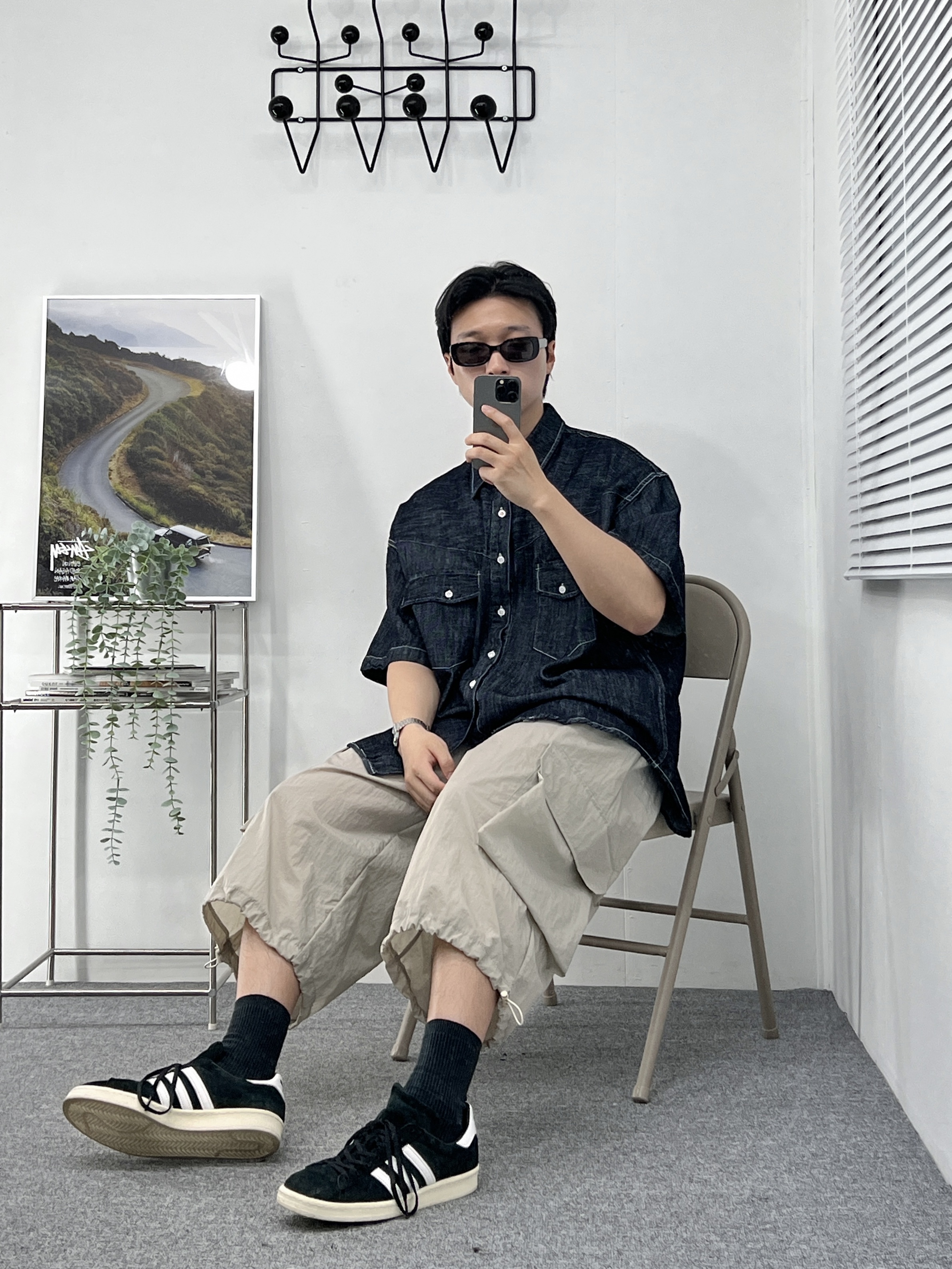 Adidas Campus 80s Black White 착용 스타일 - 2