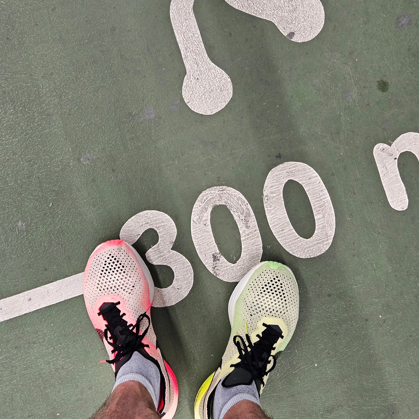 Nike ZoomX Vaporfly Next% 3 FK Luminous Green Black 착용 스타일 - 3
