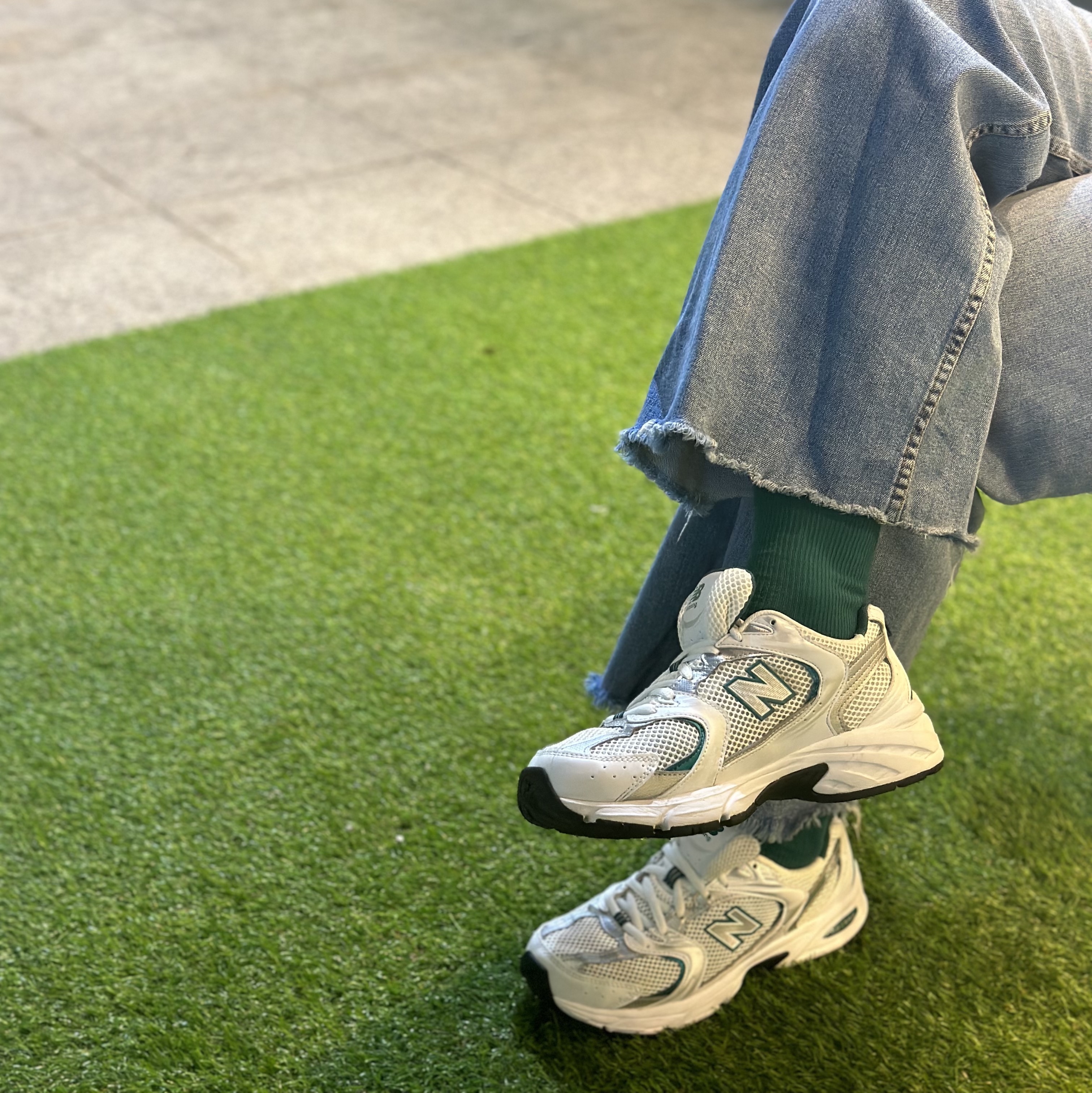 New Balance 530 White Mint 착용 스타일 - 2