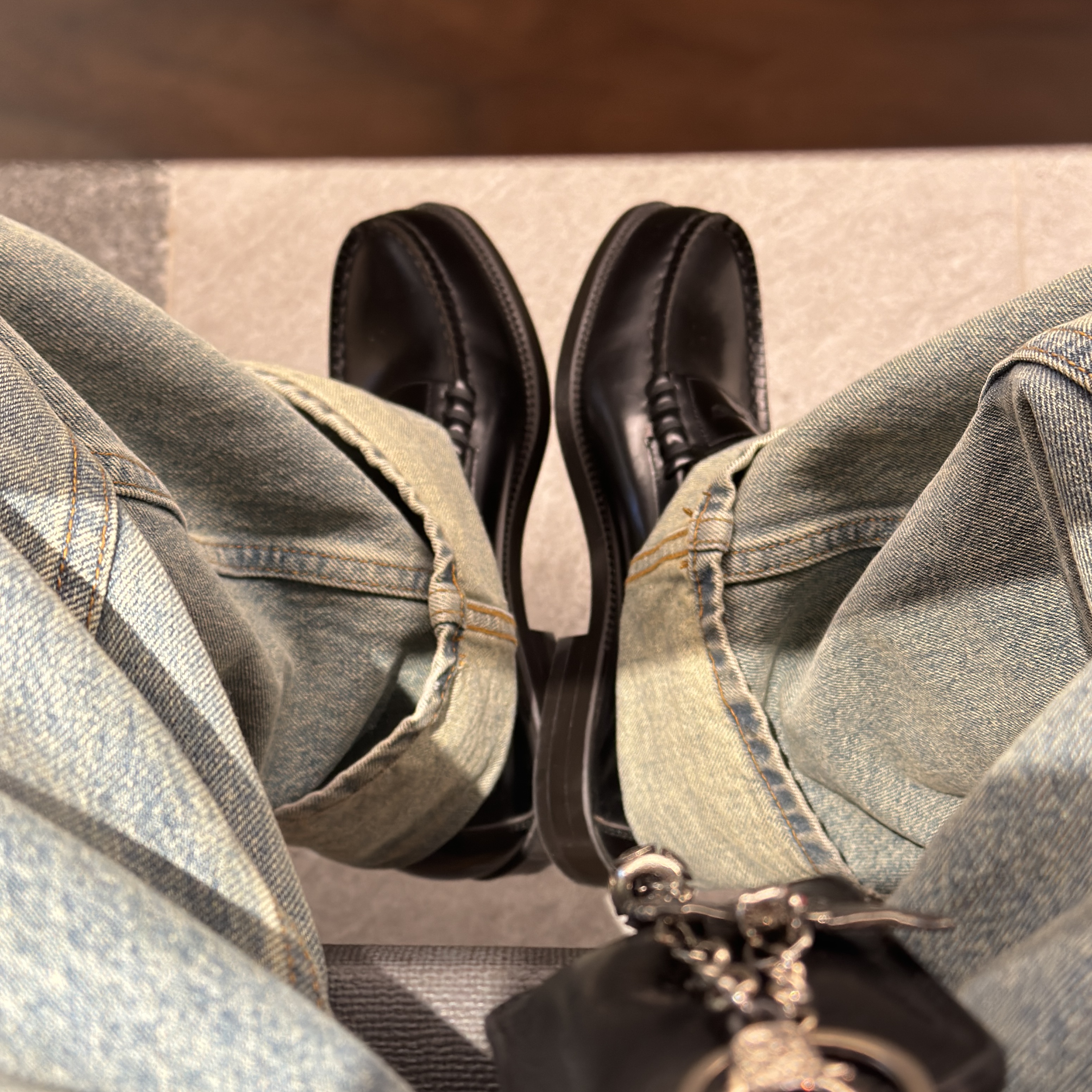 Haruta Leather Penny Loafer Black 착용 스타일