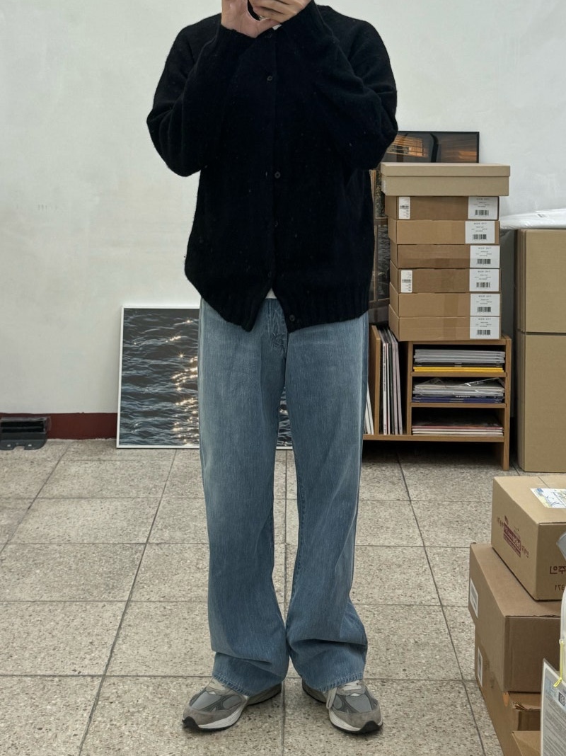 Auralee Selvedge Faded Light Denim Pants Light Indigo 착용 스타일