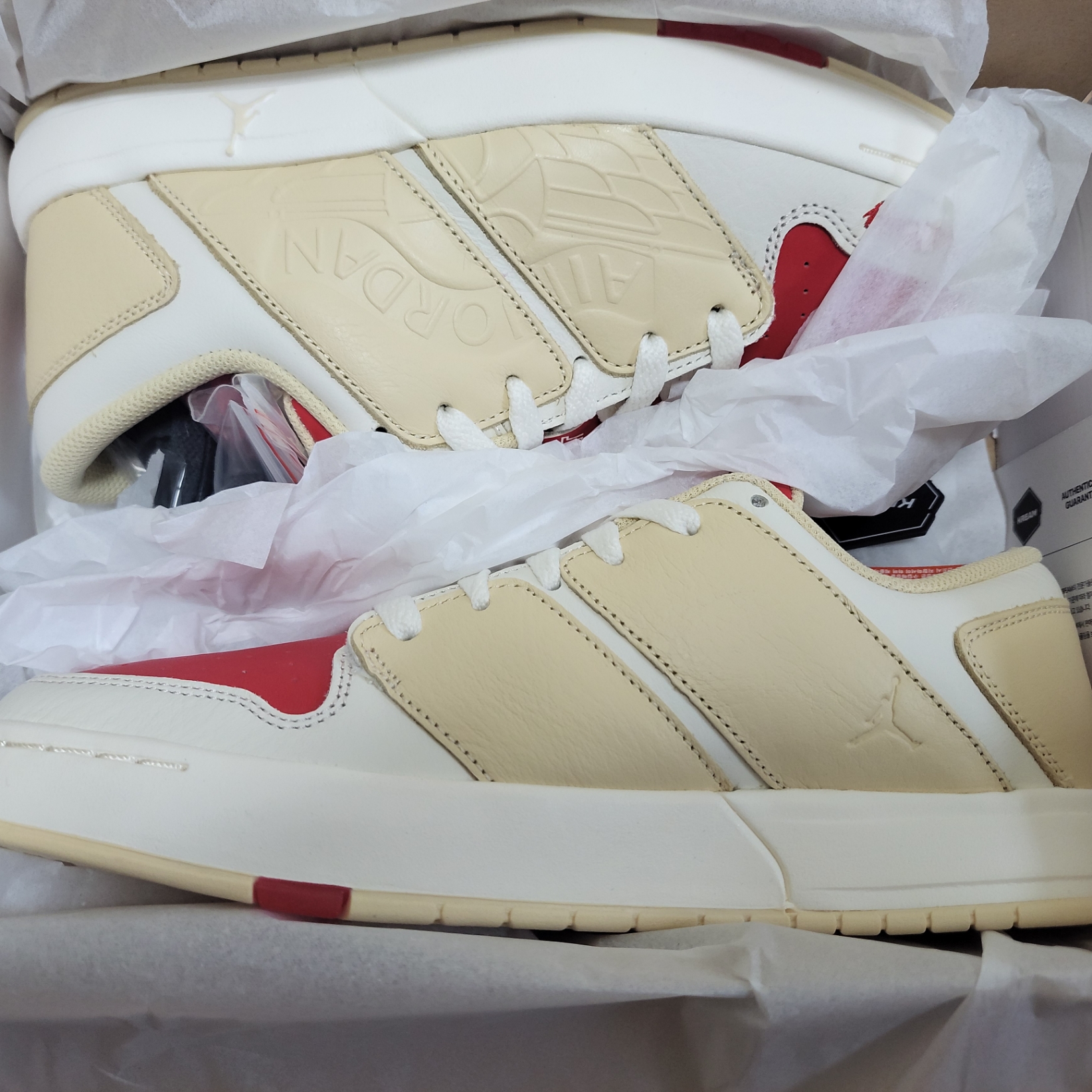 Jordan x Jayson Tatum Nu Retro 1 Low Pale Ivory 착용 스타일