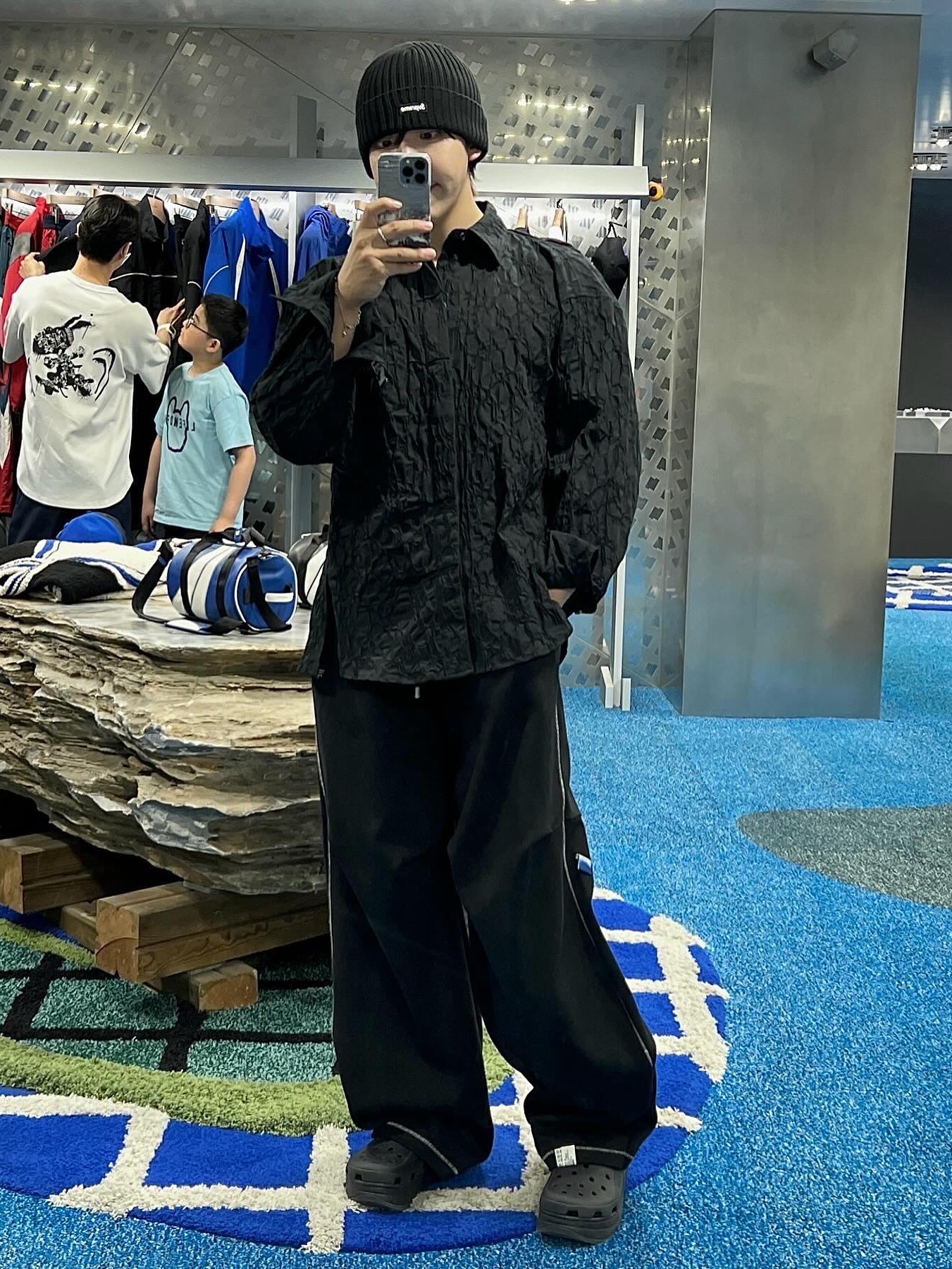Supreme Overdyed Beanie Black, Adidas Adicolor Classics Hooded Full-Zip Track Jacket Black - US Sizing 착용 스타일 - 2