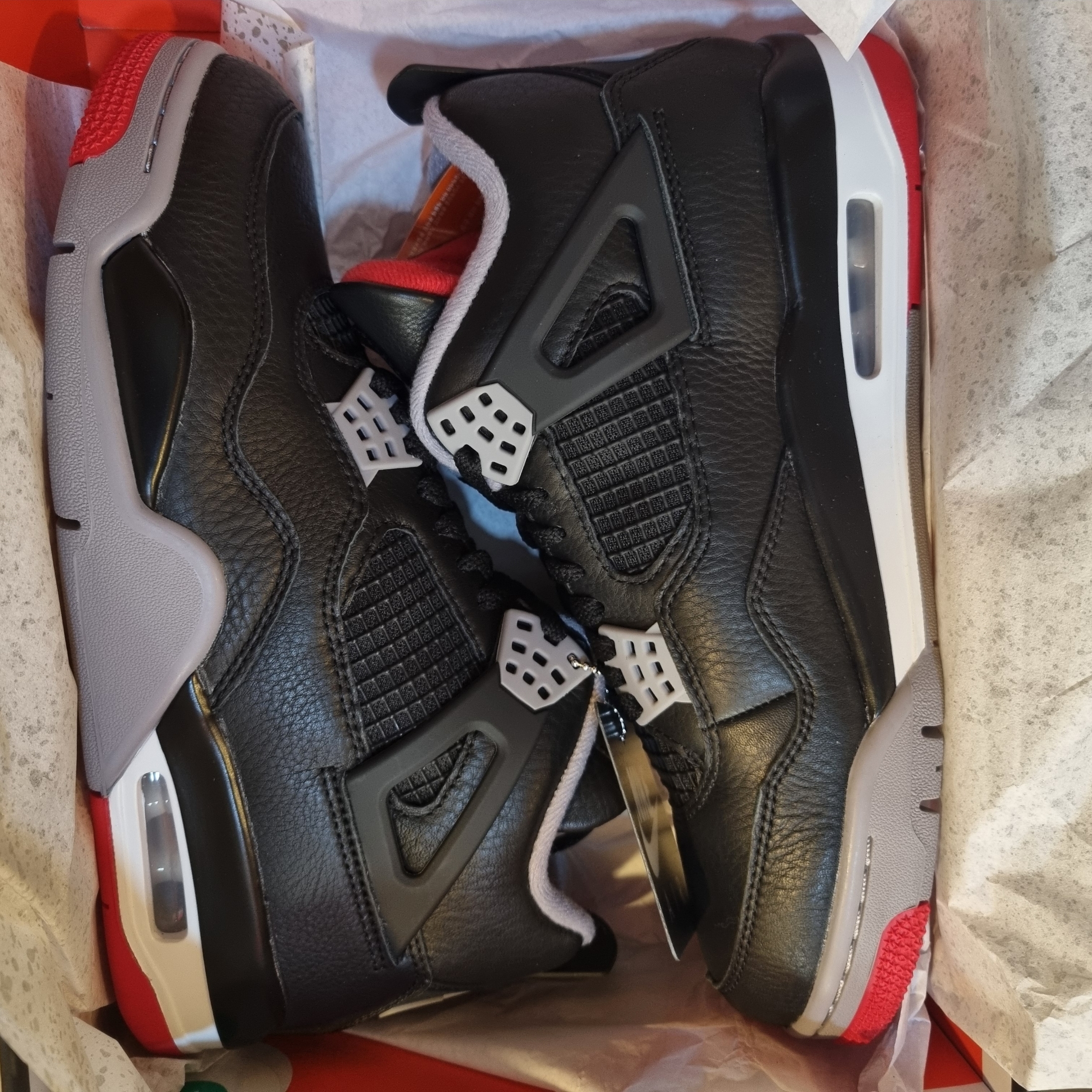 Jordan 4 Retro Bred Reimagined 착용 스타일 - 2
