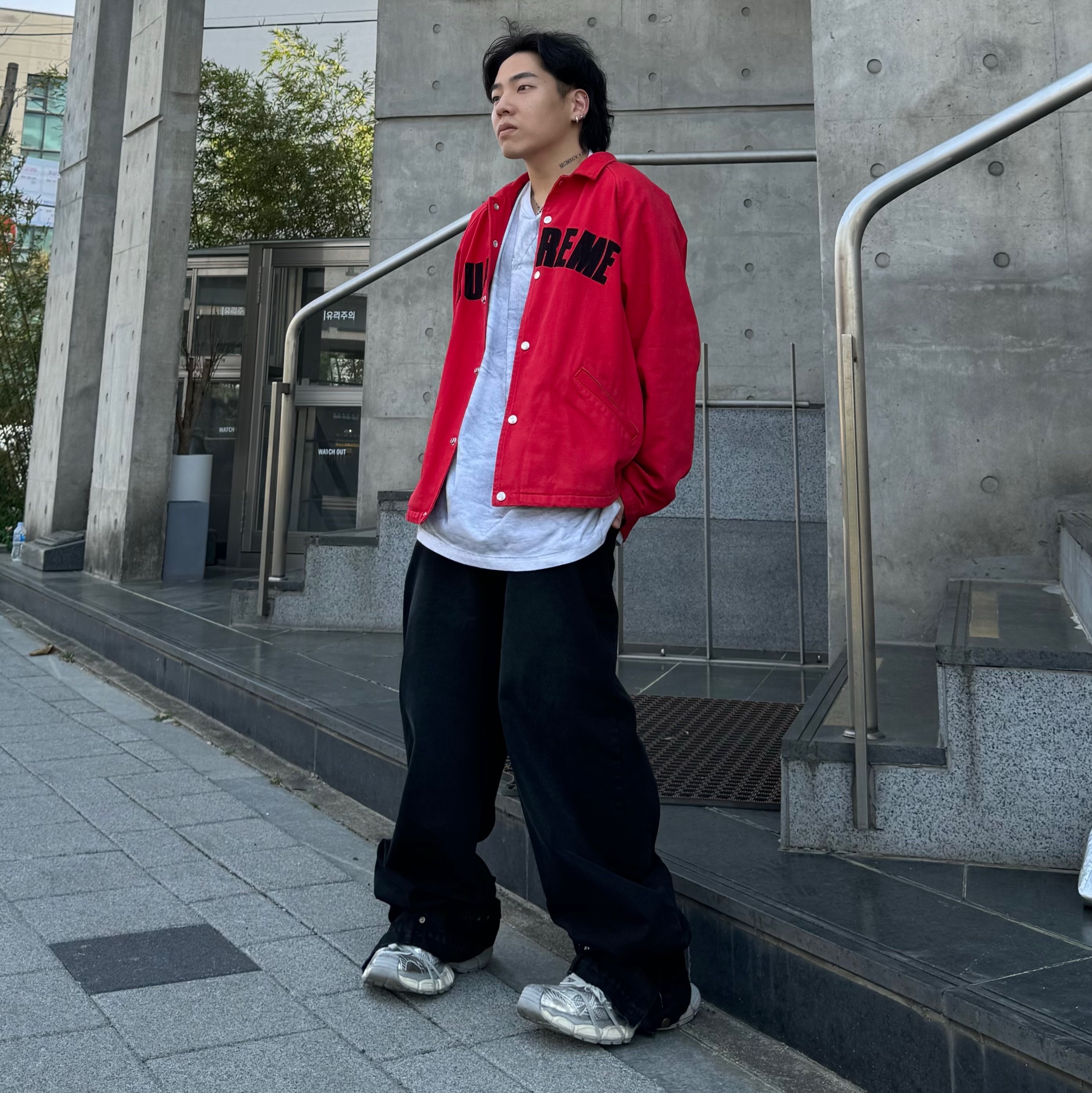 Balenciaga 3XL Sneakers Light Beige 착용 스타일 - 1