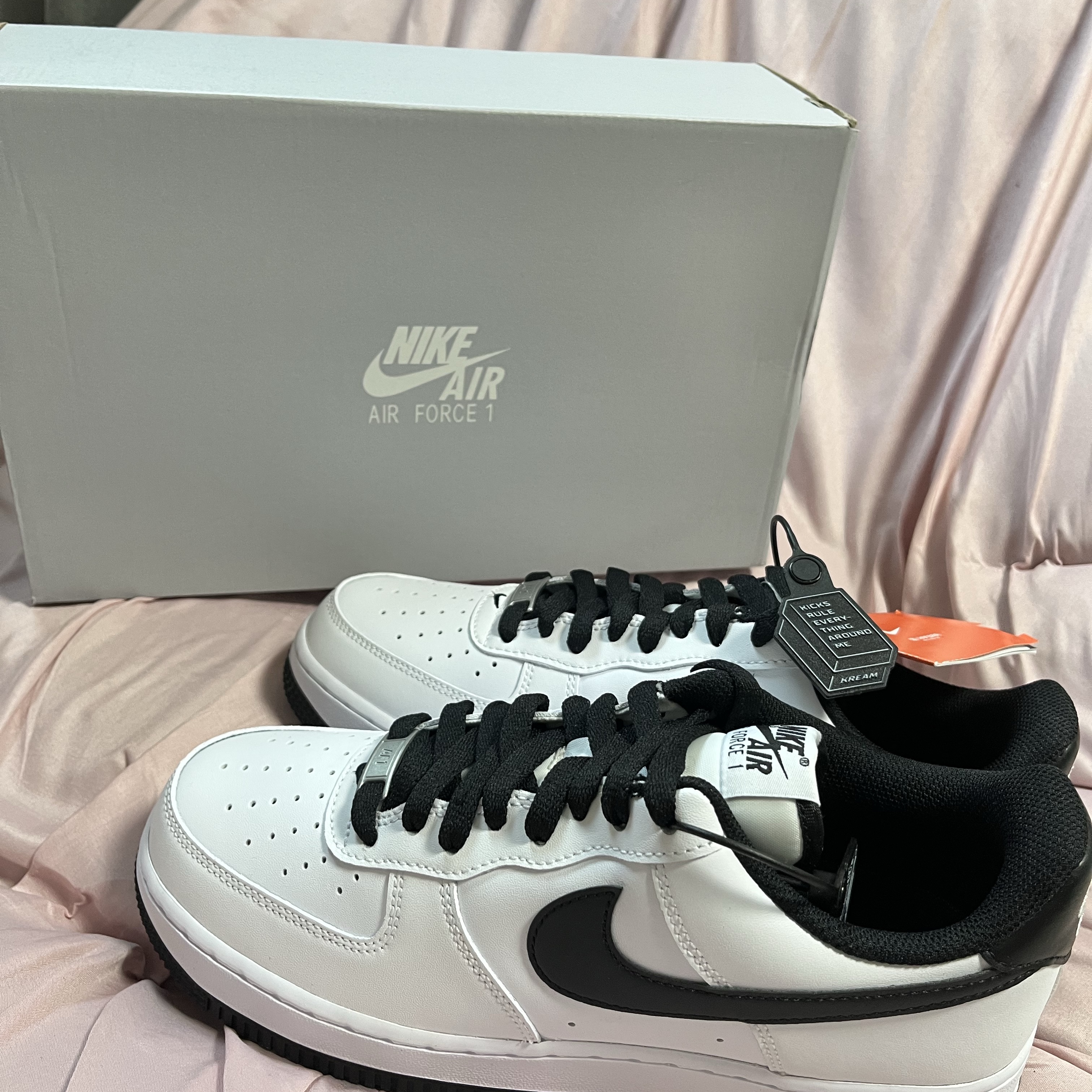 Nike Air Force 1 '07 White Black 착용 스타일