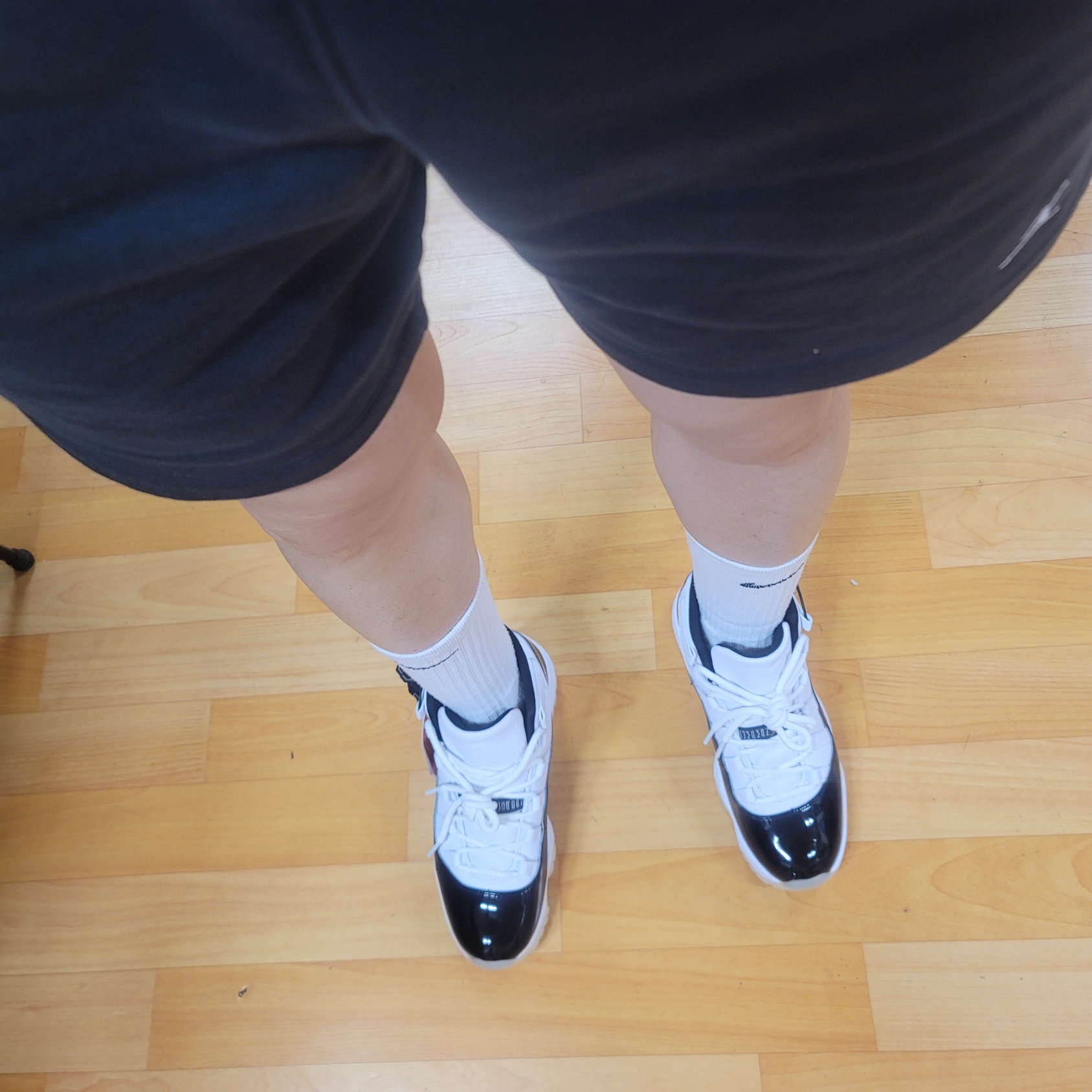 Jordan 11 Retro Gratitude 착용 스타일 - 4