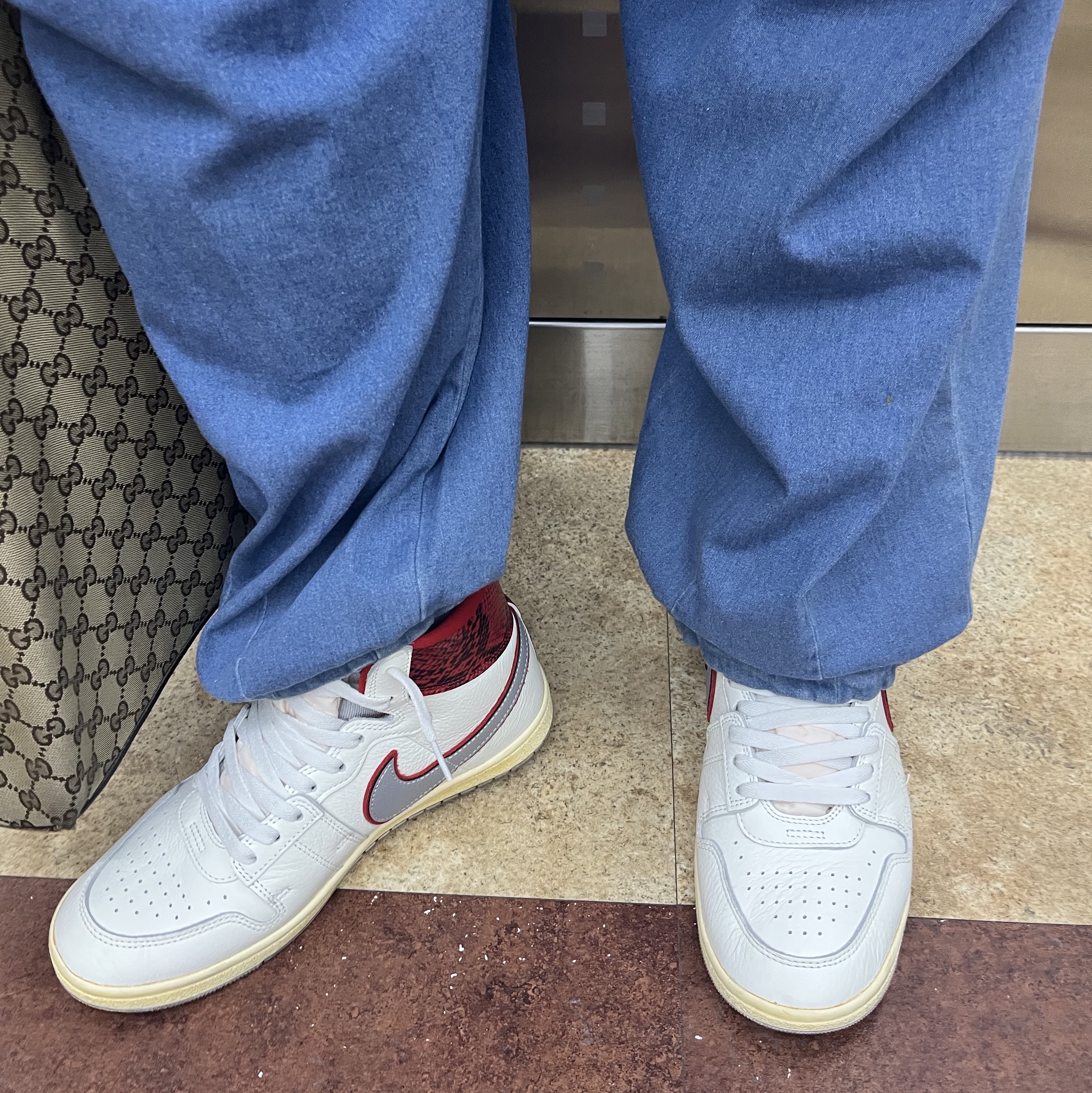 Jordan x Awake NY Air Ship PE SP Sail University Red 착용 스타일