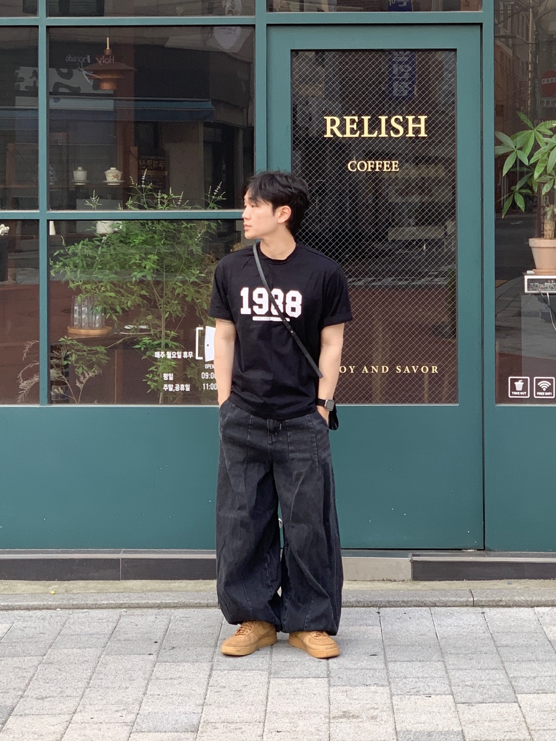 Nike Air Force 1 '07 WB Flax 착용 스타일 - 1
