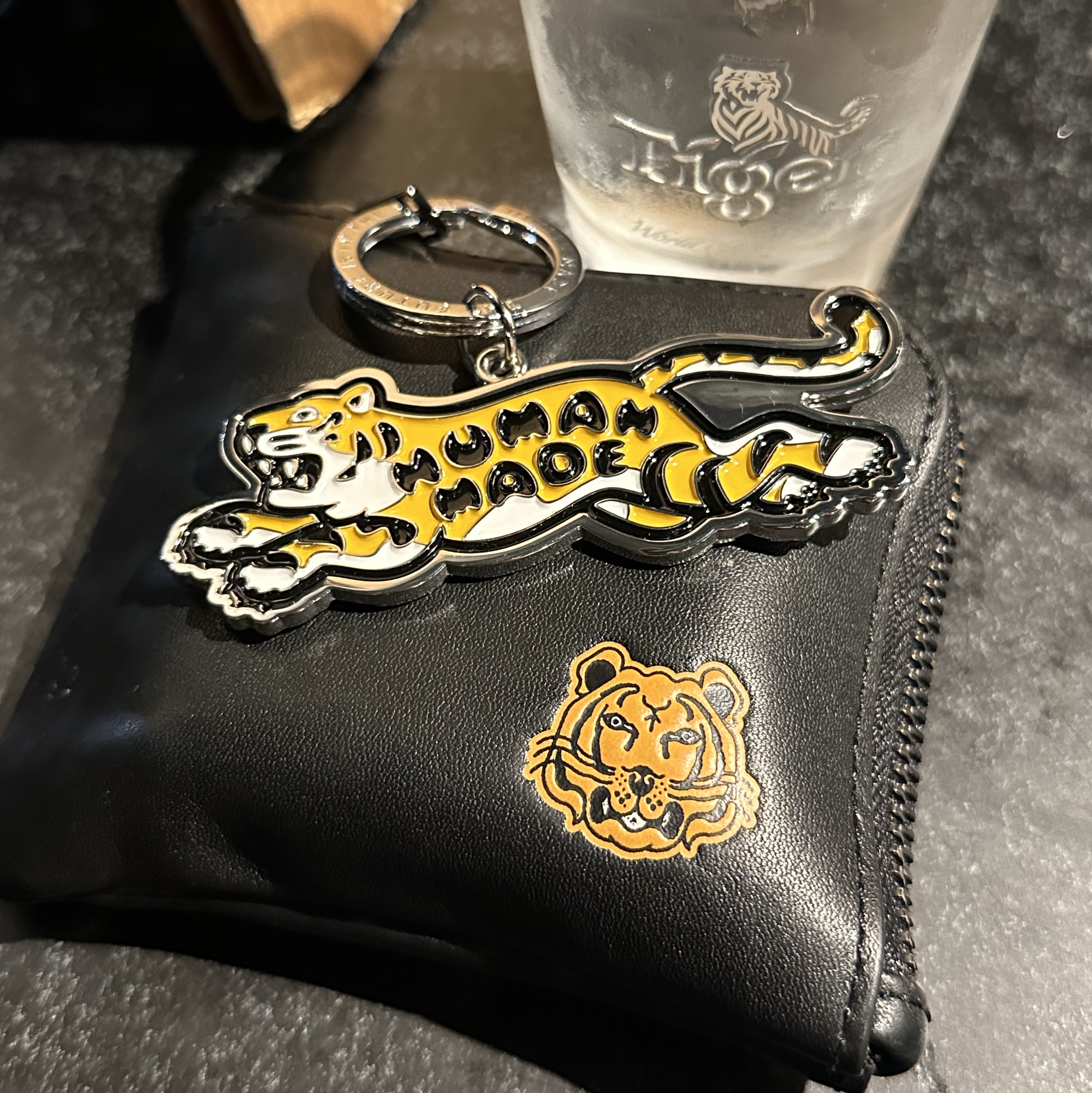 Human Made Animal Keychain #2 Silver, Kenzo Tiger Crest Leather Zipped Wallet Kenzo Wallet Black 착용 스타일