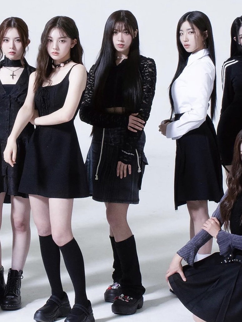 Ottolinger Women Midi Skirt Black White Paint 착용 스타일 - 4