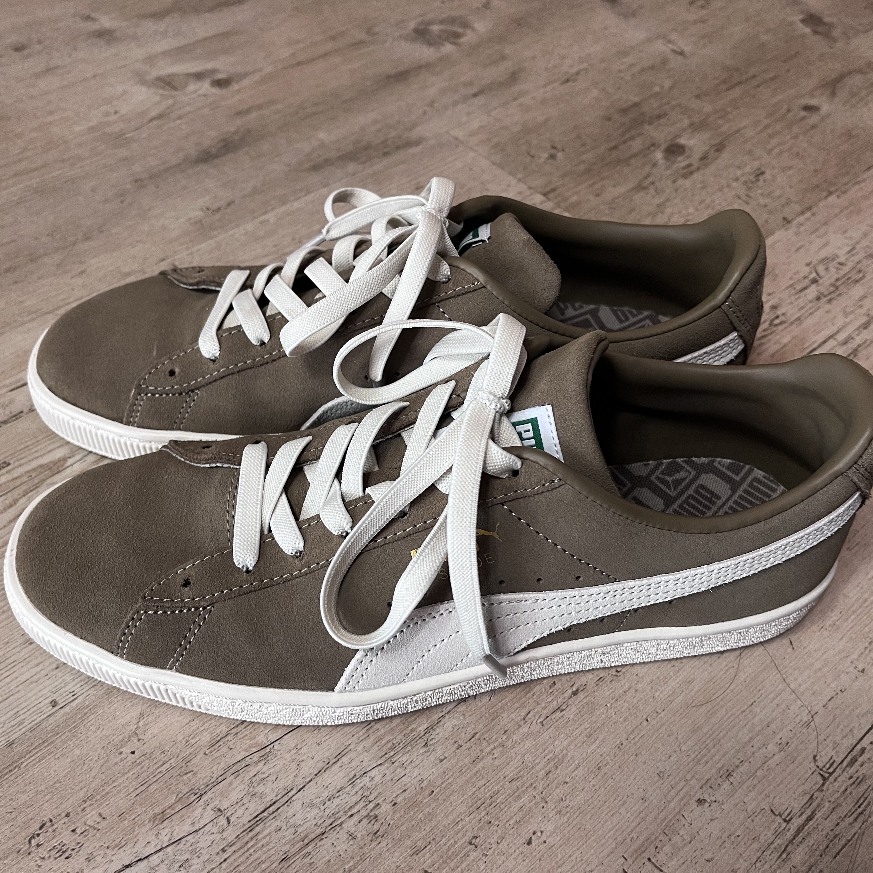 Puma Suede Classic XXI Brown White 착용 스타일