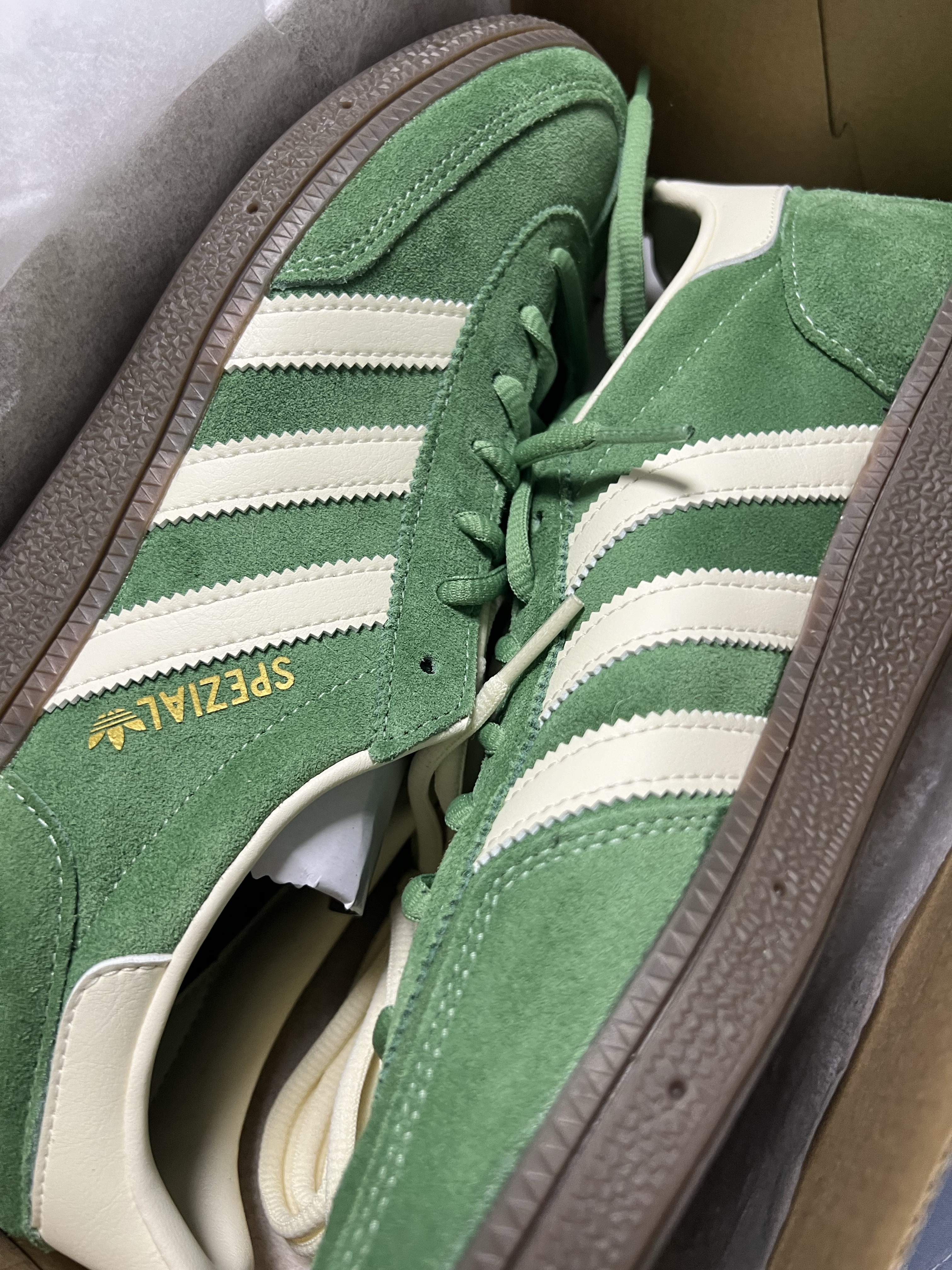 Adidas Spezial Handball Preloved Green Cream White 착용 스타일