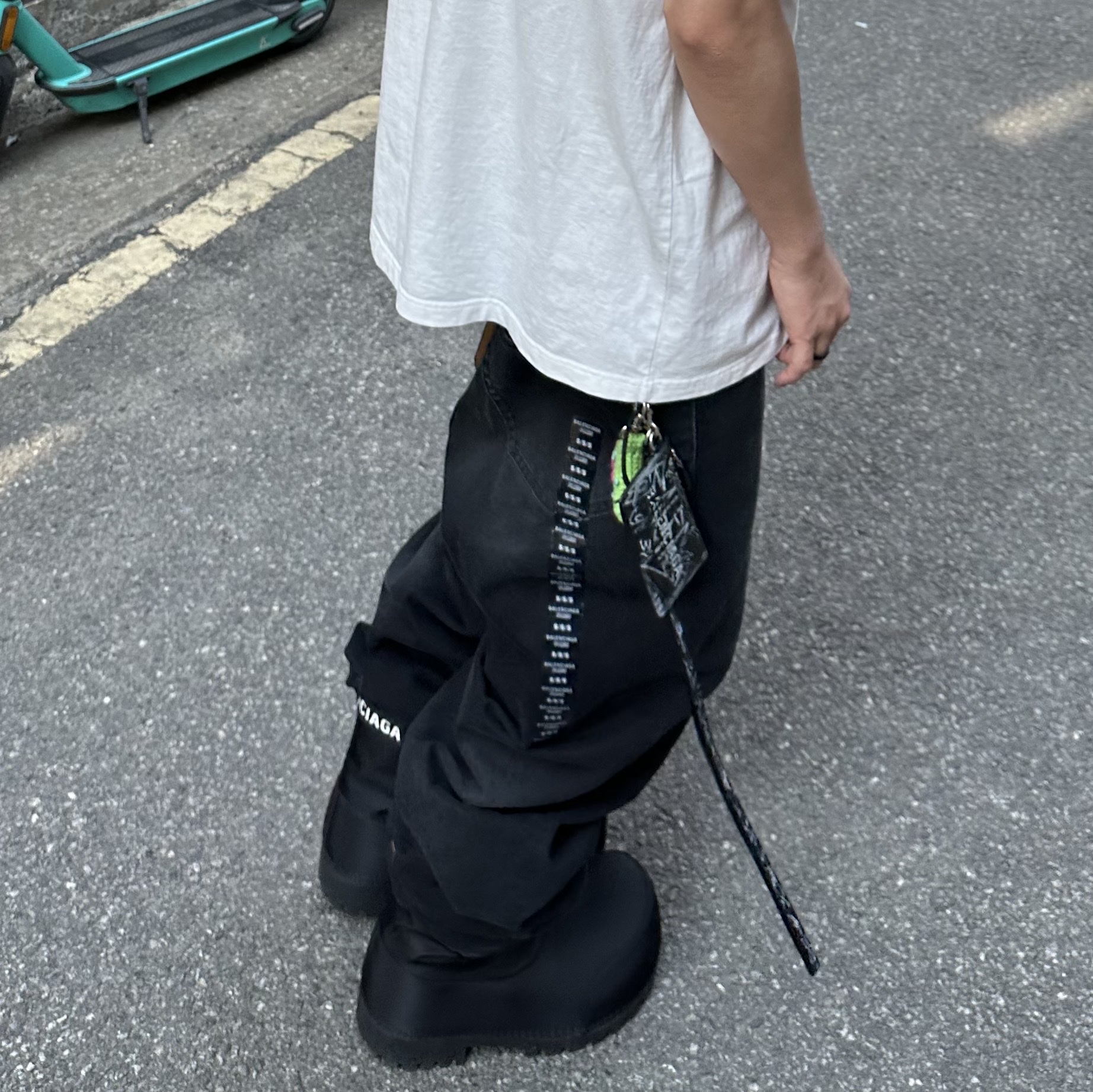 Nonnod Flexible String Check Shirt Japanese Linen Blue, Balenciaga Baggy Pants Black 착용 스타일 - 4