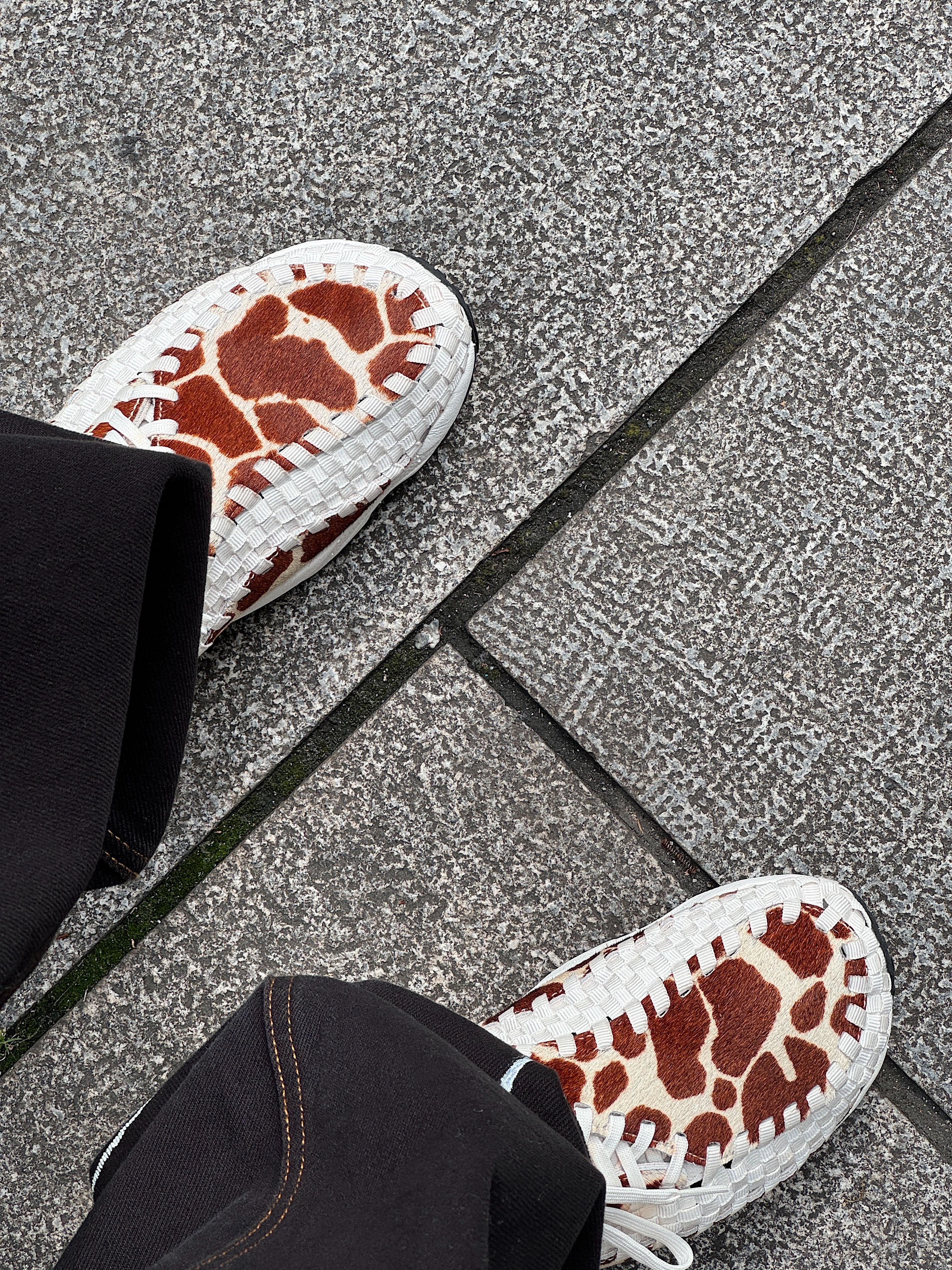 (W) Nike Air Footscape Woven Sail and Black, Supreme Pigment Print S Logo 6-Panel Black - 22FW 착용 스타일 - 3
