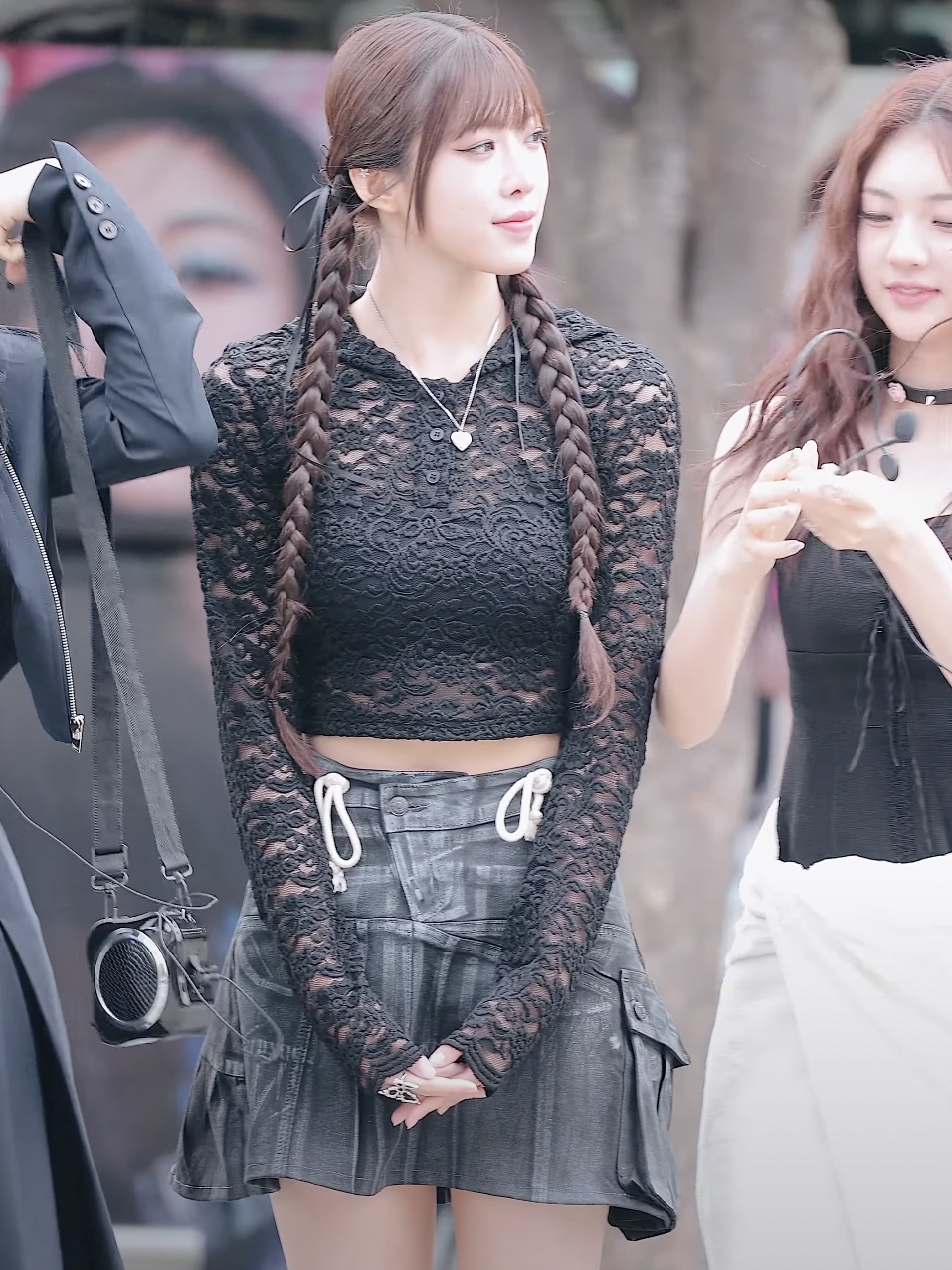 Ottolinger Women Midi Skirt Black White Paint 착용 스타일 - 2