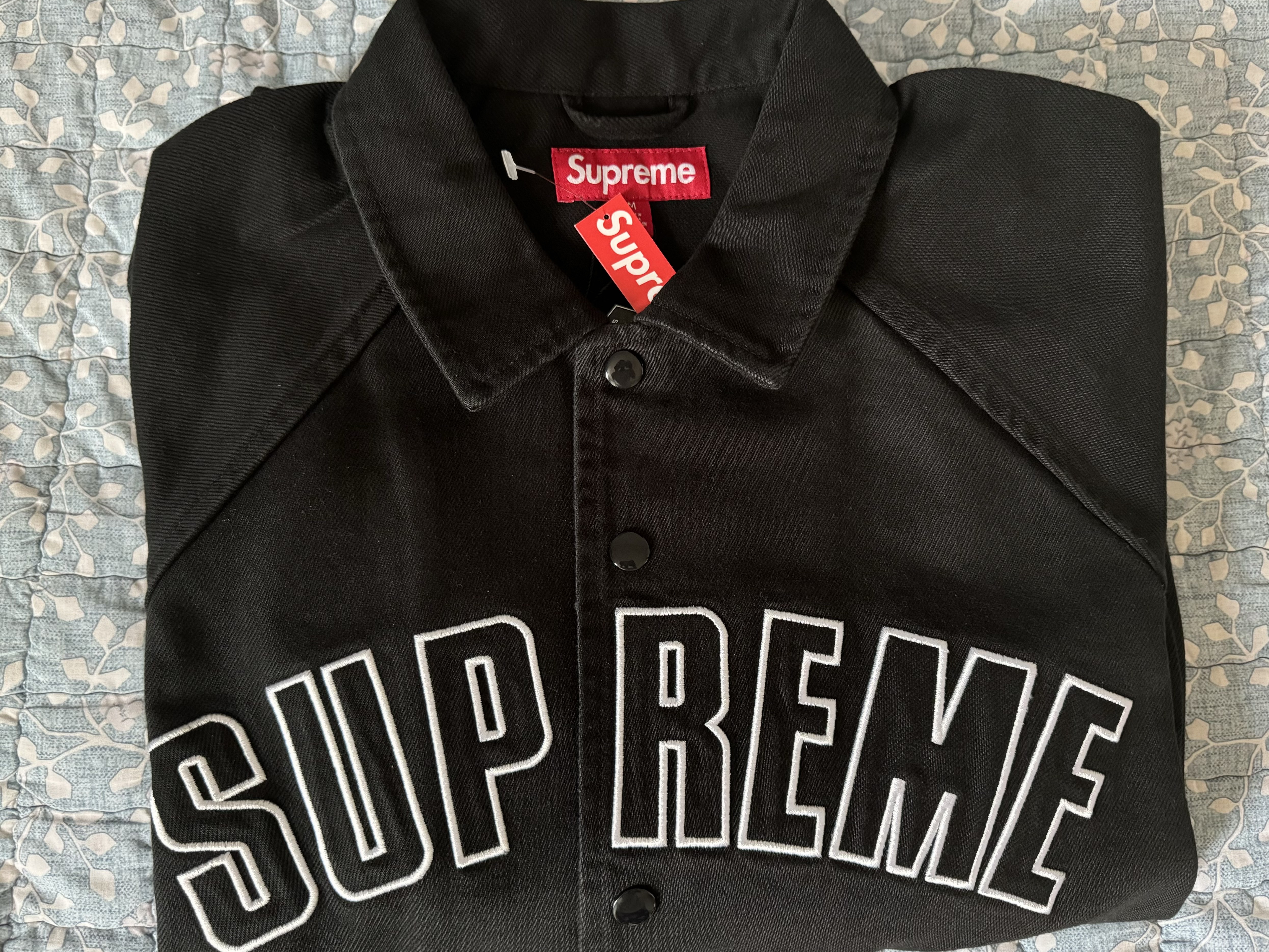 Supreme Arc Denim Coaches Jacket Black - 24SS 착용 스타일