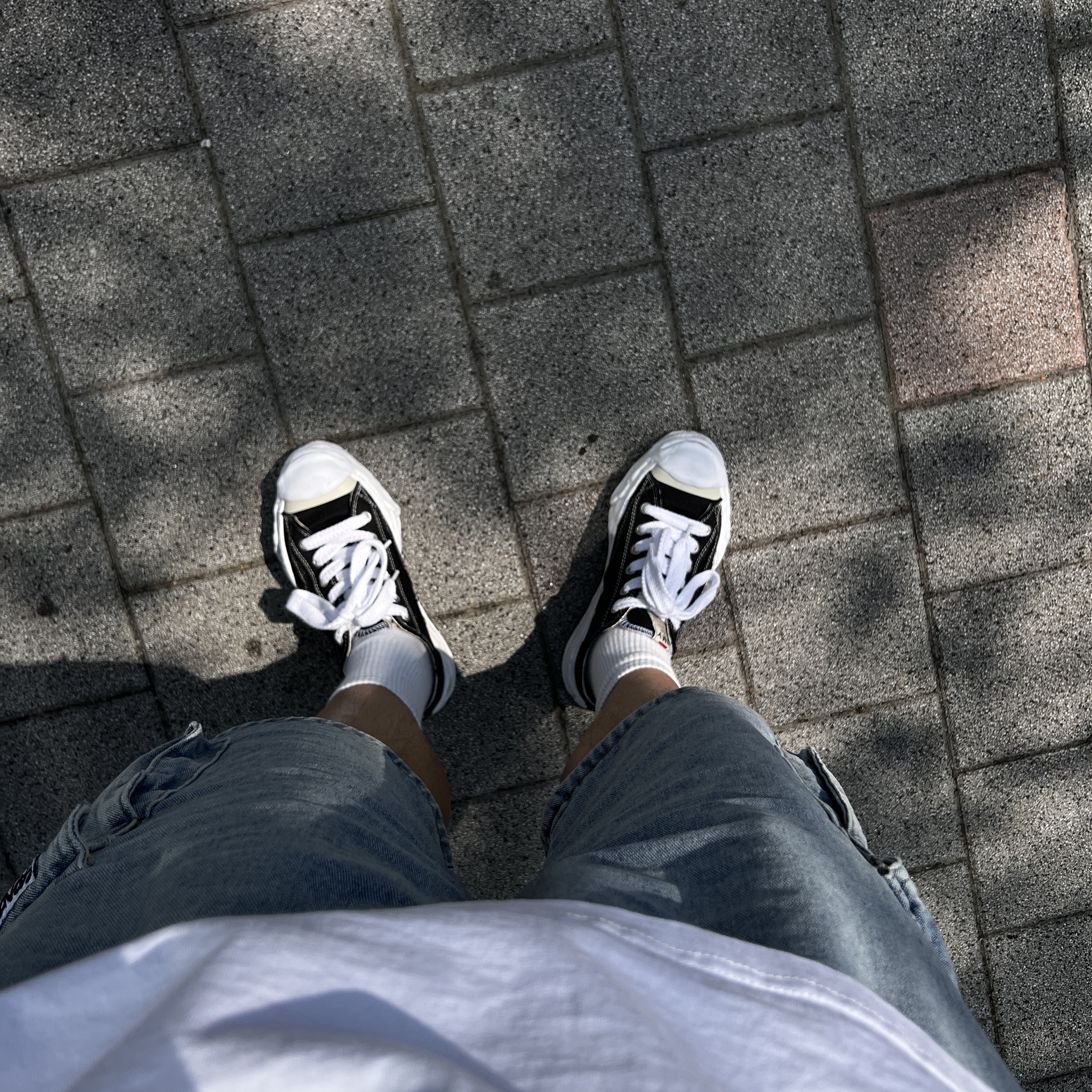 Maison Mihara Yasuhiro Hank OG Sole Canvas Low-top Sneakers Black 착용 스타일 - 2