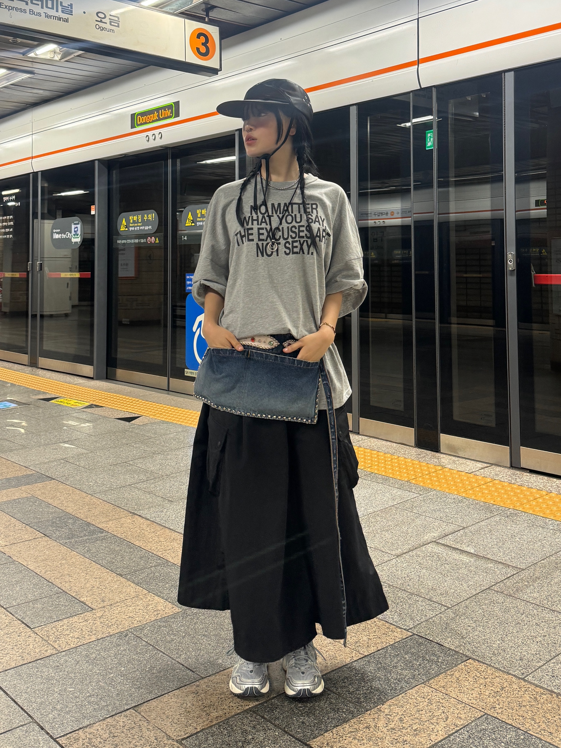 Asics Gel-1090 Piedmont Grey, Kapital 13 oz. Denim 2way Gemstone Apron Indigo (Processing) 착용 스타일