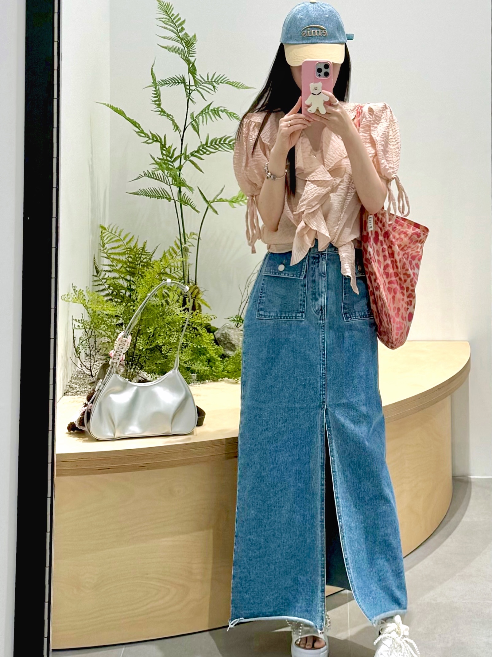 Emis New Logo Denim Ball Cap Light Blue Denim Beige, Emis Cotton Leopard Eco Bag Pink 착용 스타일 - 1