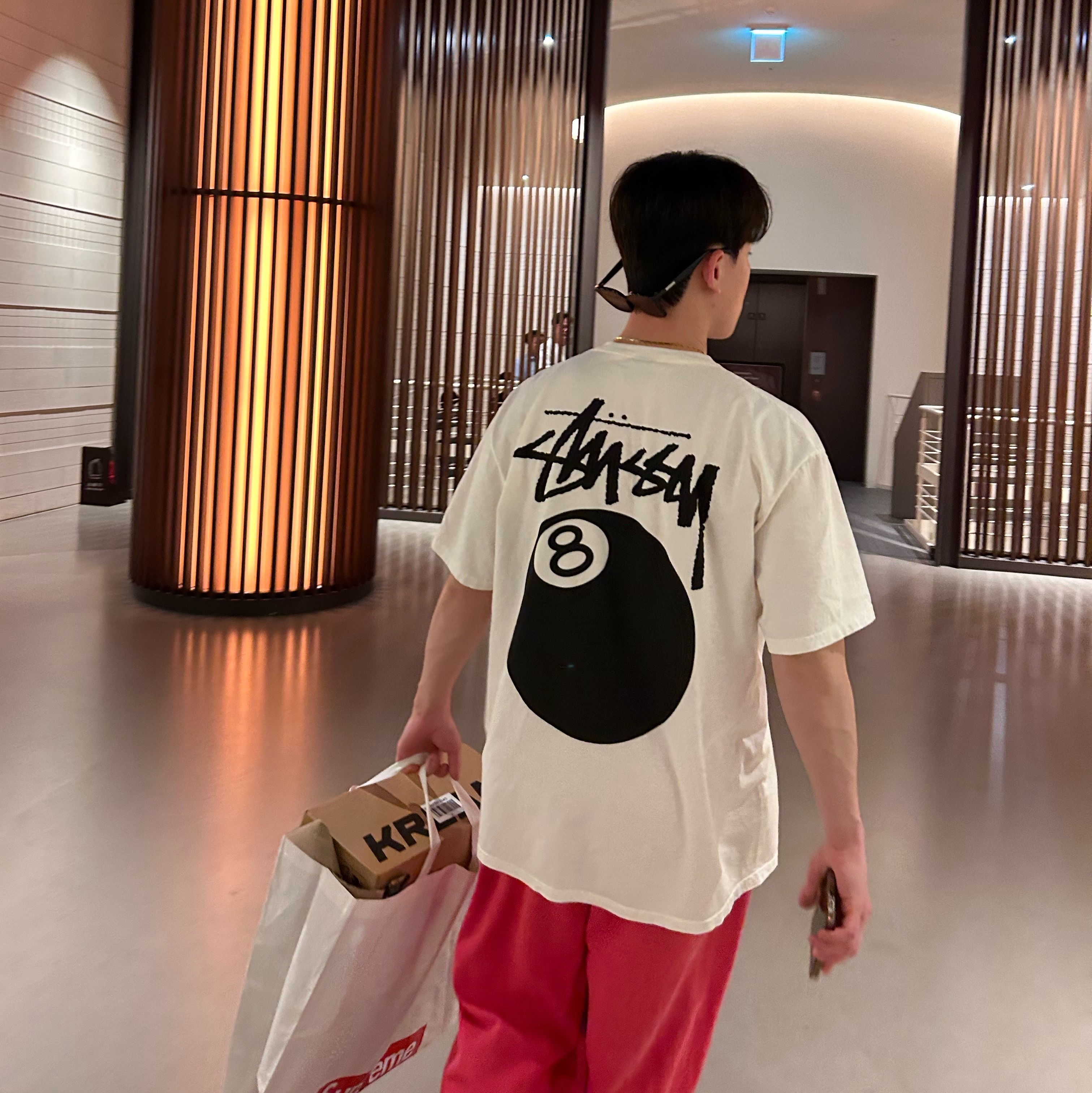 Stussy 8 Ball Pigment Dyed T-Shirt Natural, Adidas Yeezy Slide Pure - Re-Release Ver. 착용 스타일 - 2