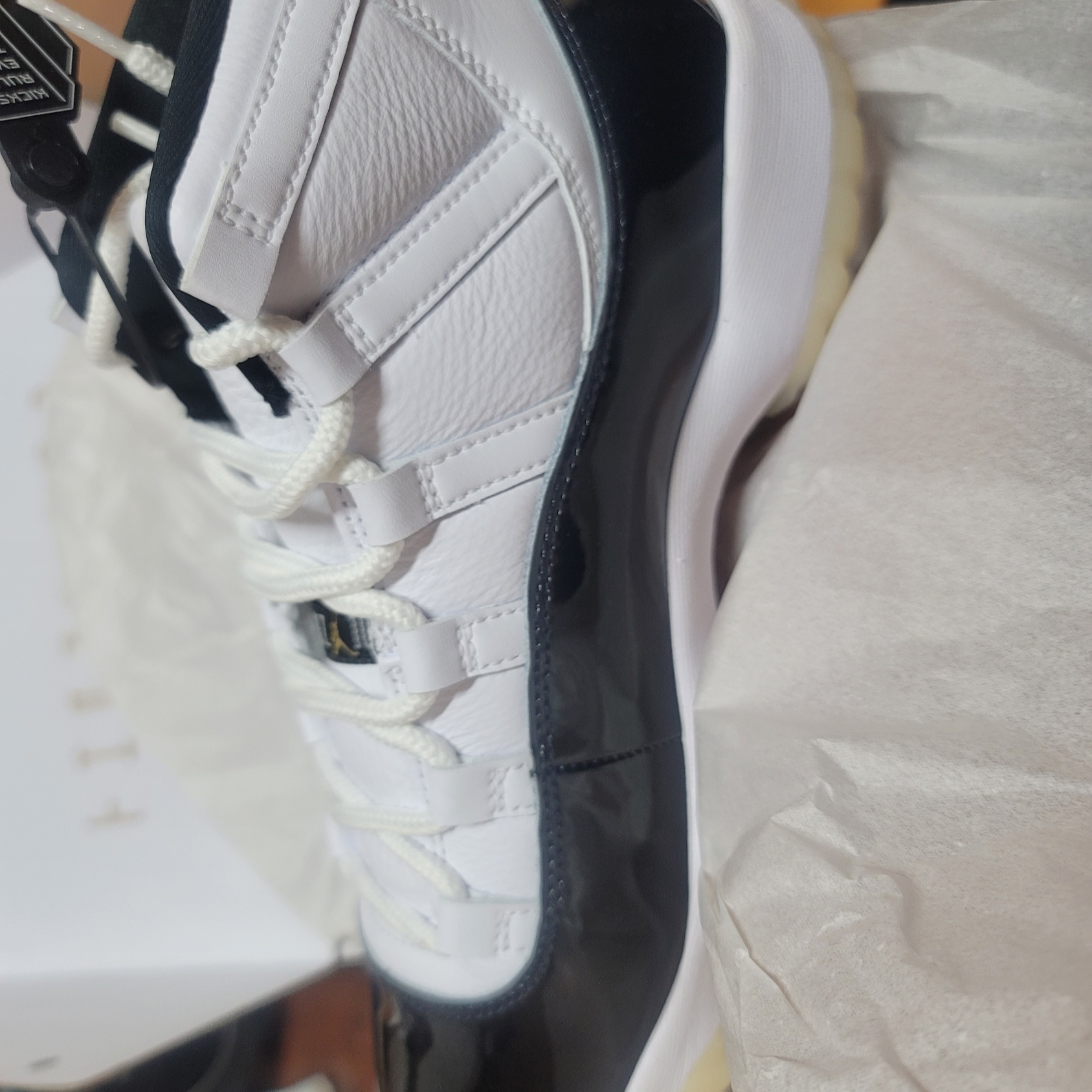Jordan 11 Retro Gratitude 착용 스타일 - 3