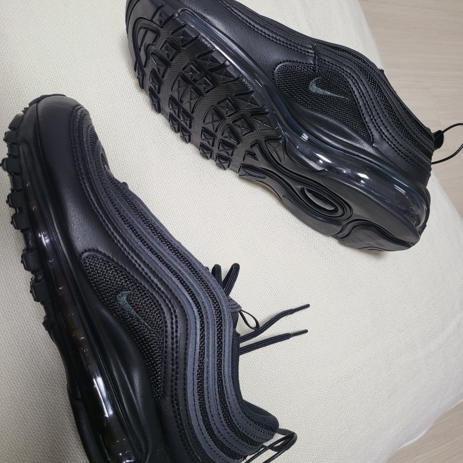 (W) Nike Air Max 97 Next Nature Black 착용 스타일 - 2