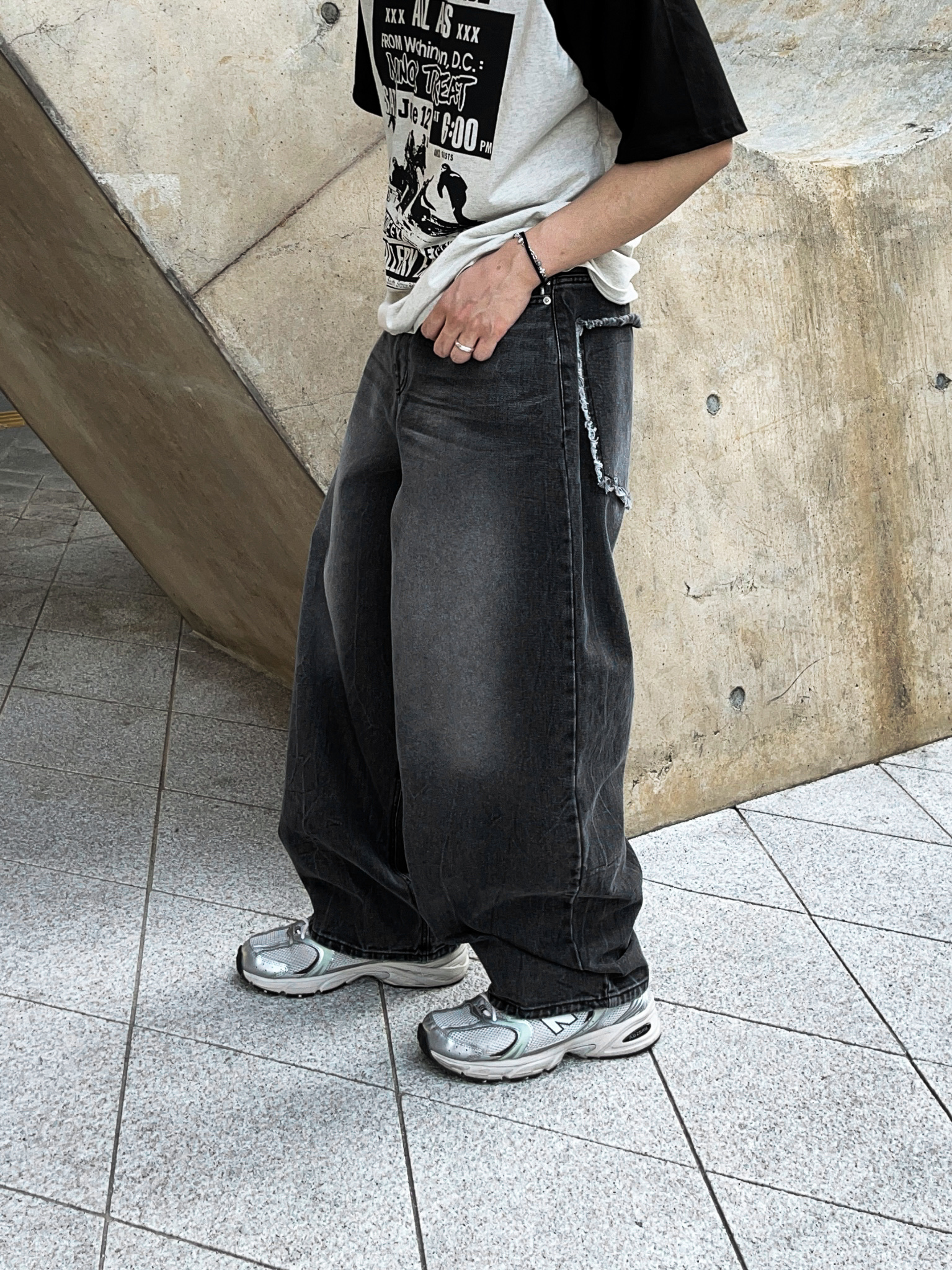 New Balance 530 Steel Grey 착용 스타일 - 2