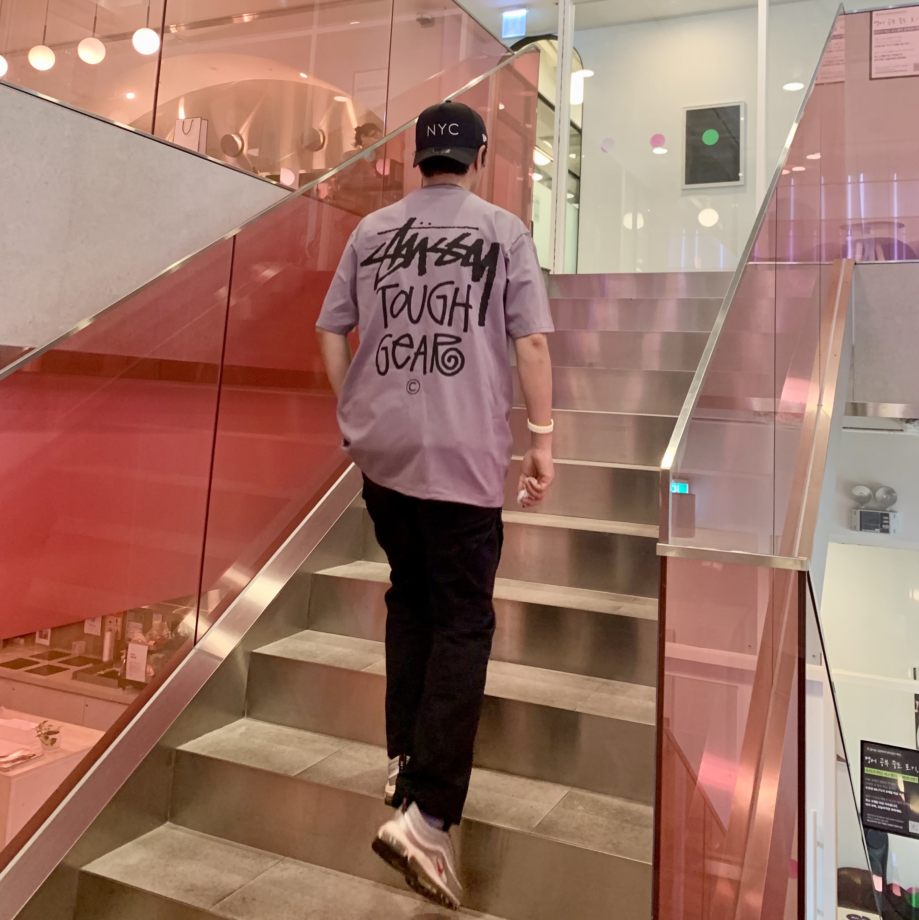 Stussy Tough Gear T-Shirt Mauve 착용 스타일