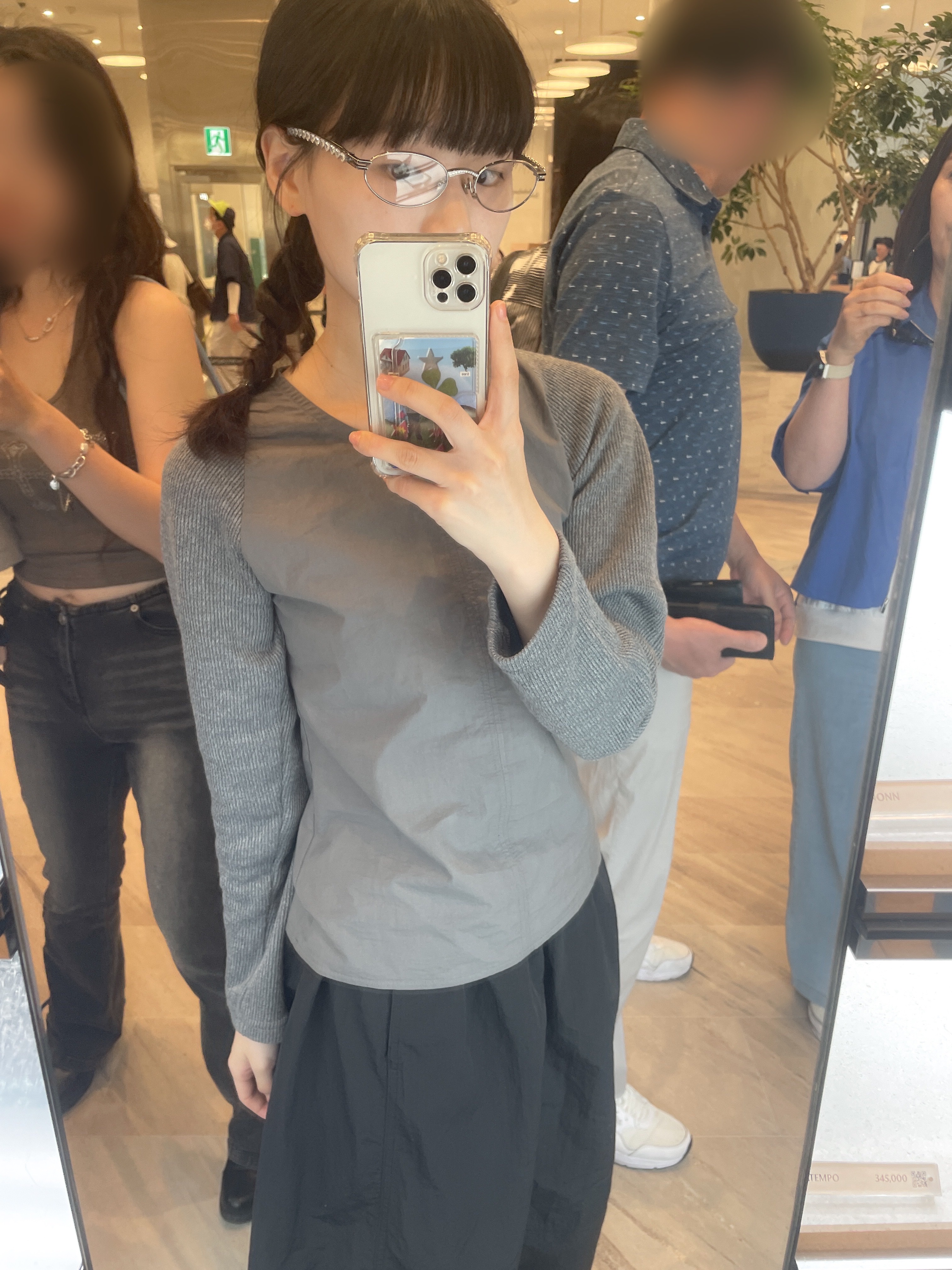Gentle Monster x Jennie Jentle Salon Barrette 02 Silver Metal Clear 착용 스타일