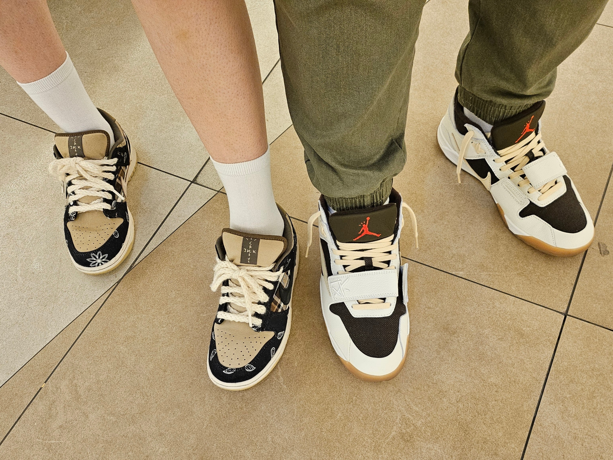 Jordan x Travis Scott Jumpman Jack TR Sail and Dark Mocha, Nike x Travis Scott SB Dunk Low 착용 스타일 - 2