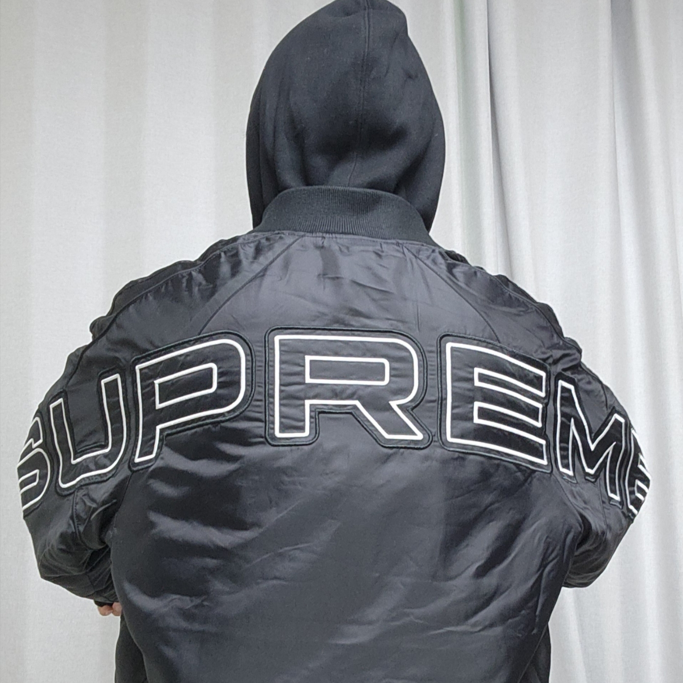 Supreme Hooded Stadium Jacket Black - 24SS 착용 스타일 - 4