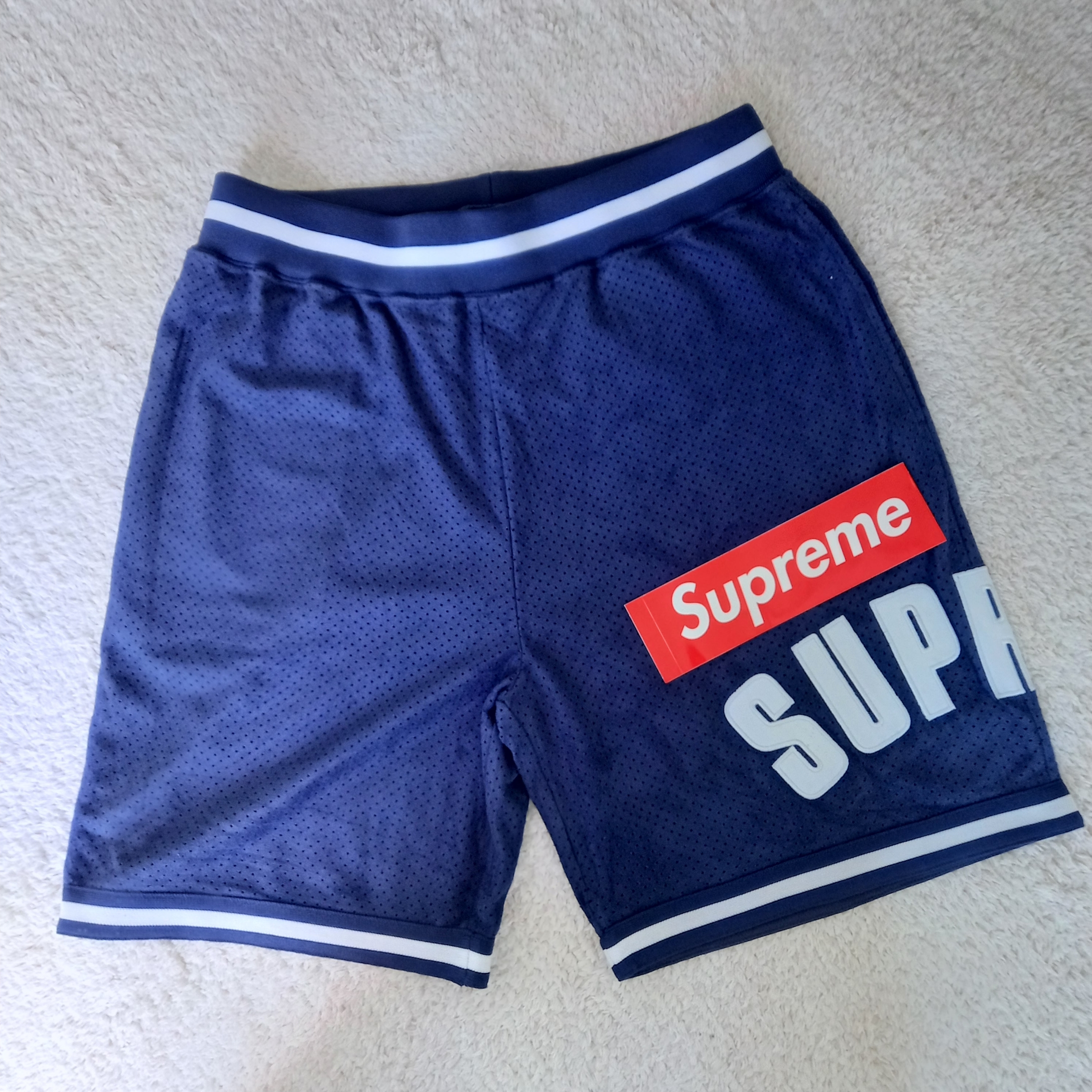 Supreme Ultrasuede Mesh Short Navy - 24SS 착용 스타일 - 1