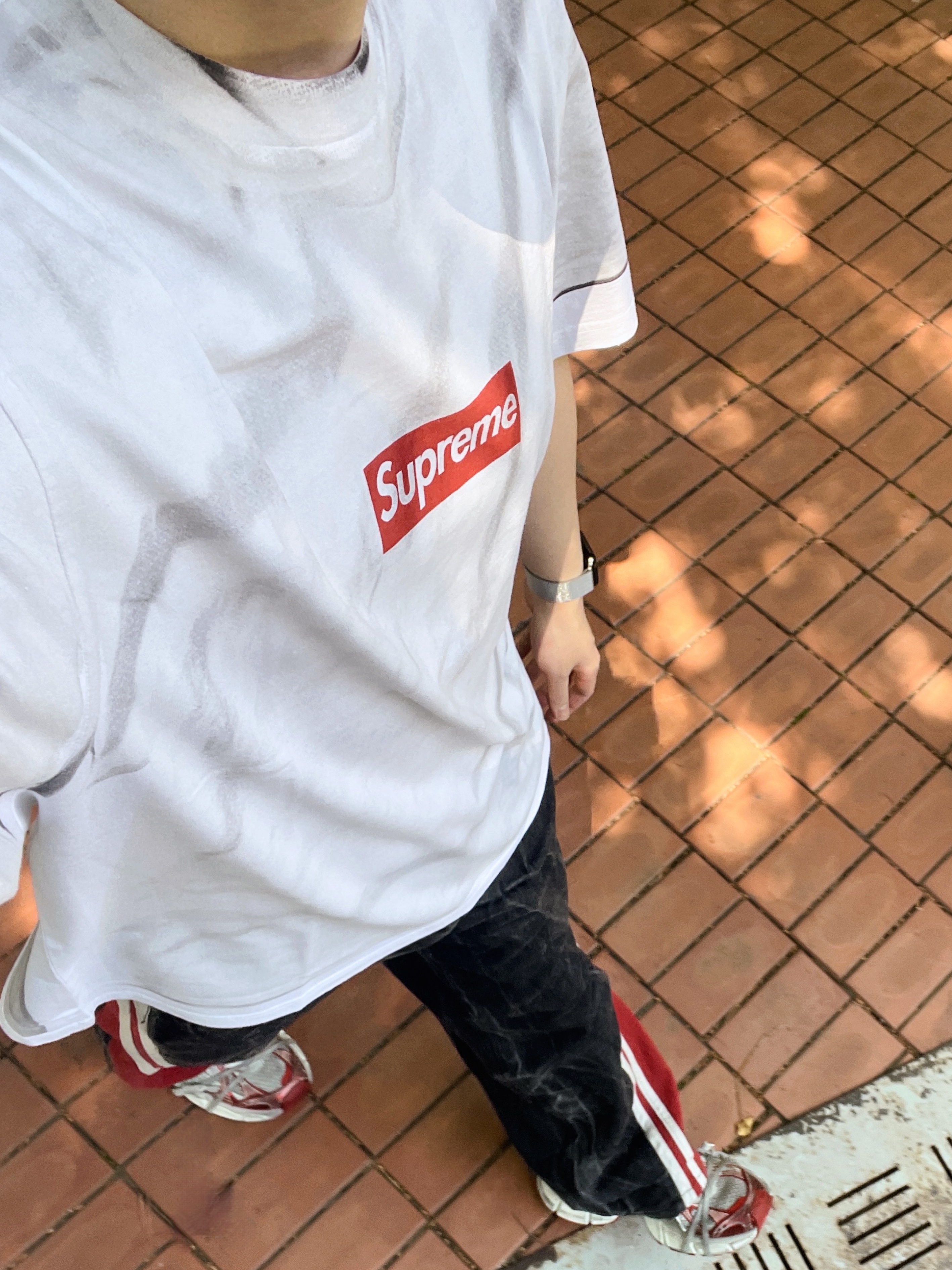 Supreme x MM6 Maison Margiela Box Logo T-Shirt White - 24SS, Balenciaga 3XL Sneakers White Red 착용 스타일