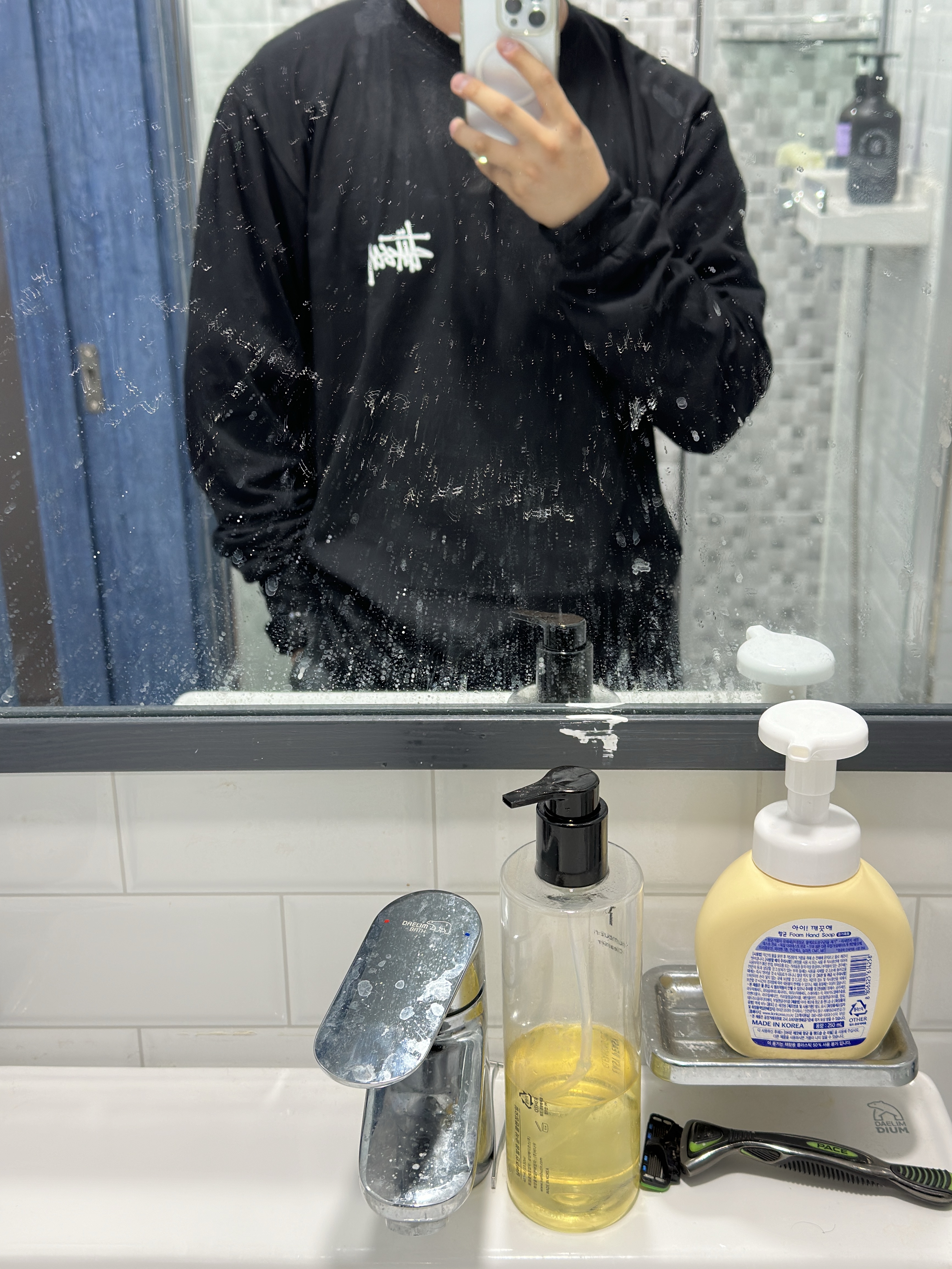 Stussy Basic Stussy LS T-Shirt Black 착용 스타일