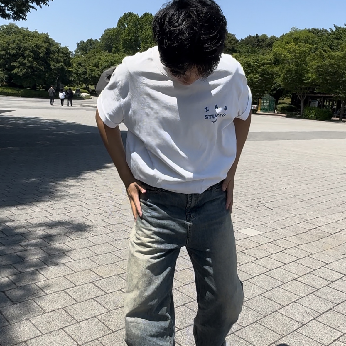 IAB Studio Tokyo T-Shirt White, Thug Club Leather Washing Pants Denim - HBX Exclusive 착용 스타일