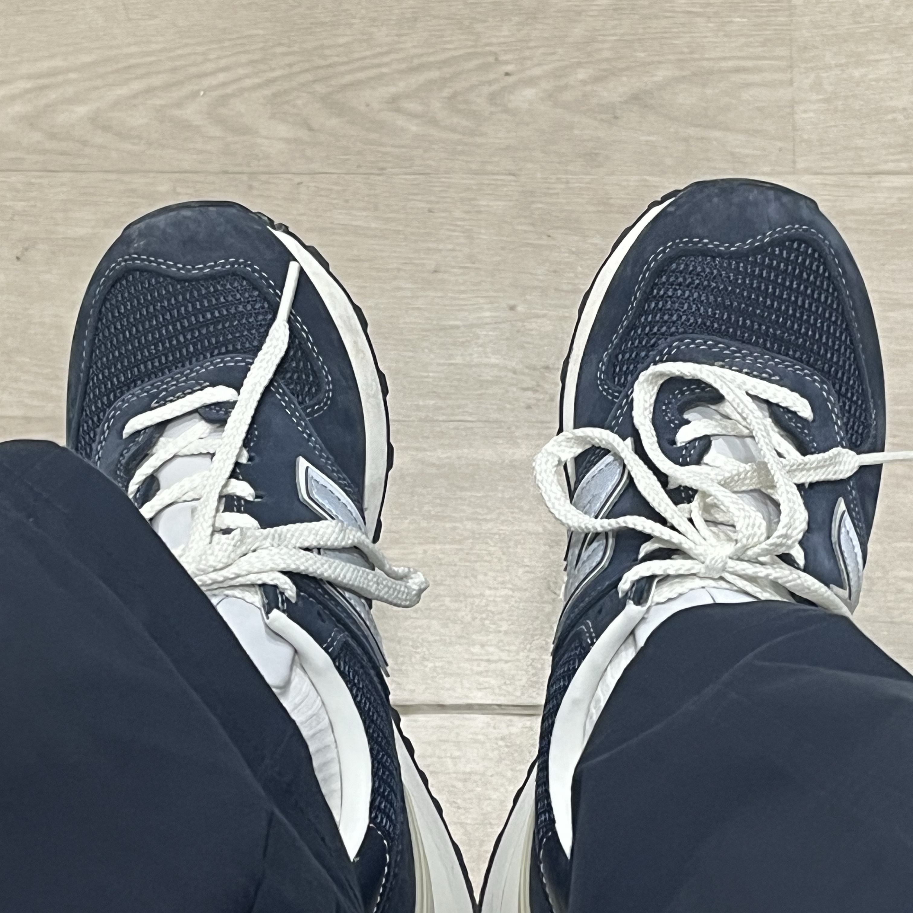 New Balance x Pottery 574 Premium Hard Navy 착용 스타일