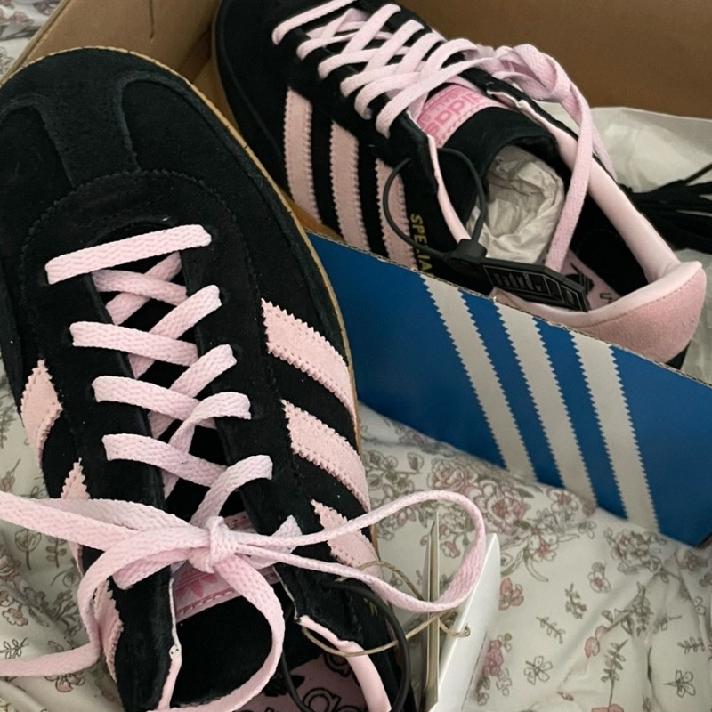 (W) Adidas Spezial Handball Core Black Clear Pink 착용 스타일