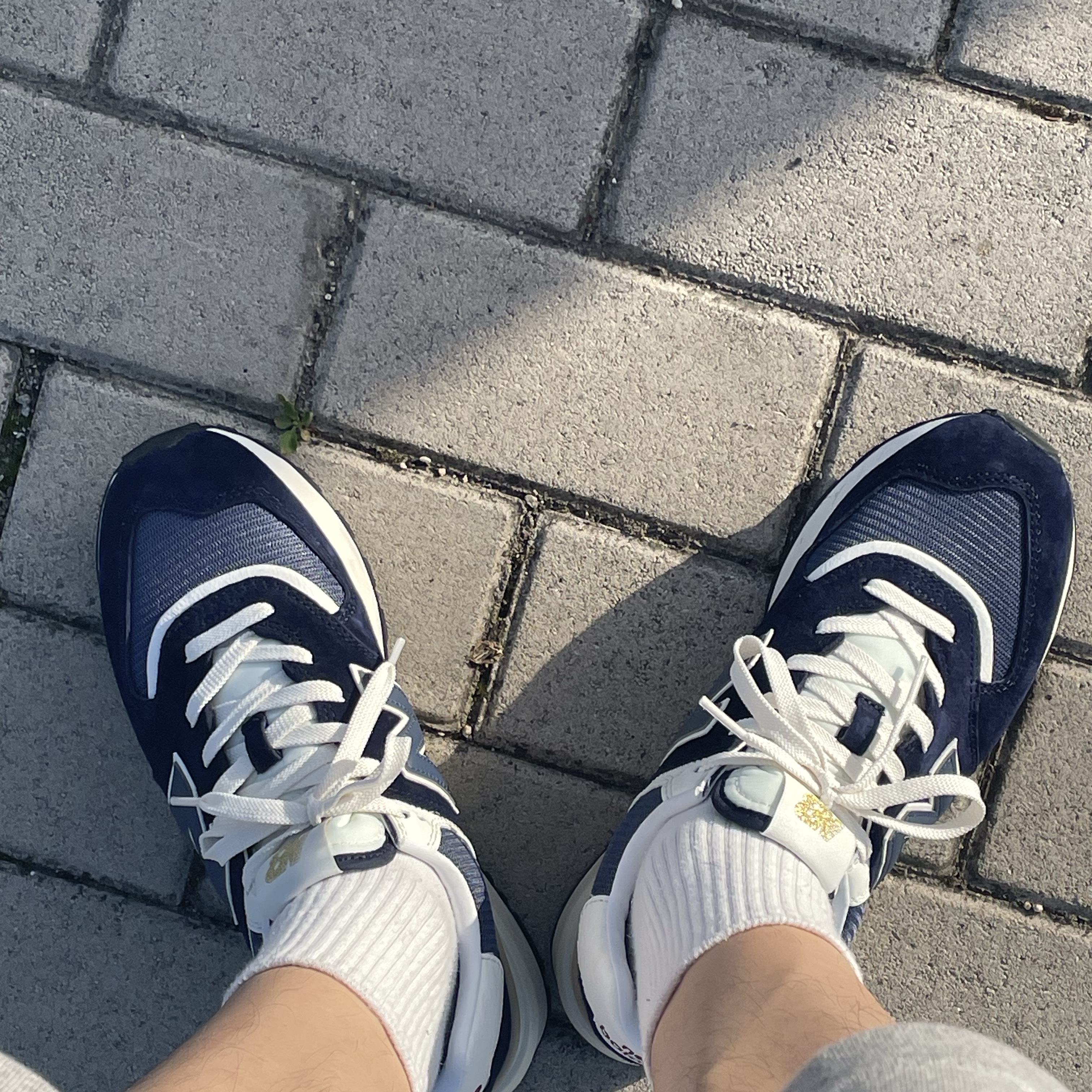 New Balance 574 Legacy Navy 착용 스타일