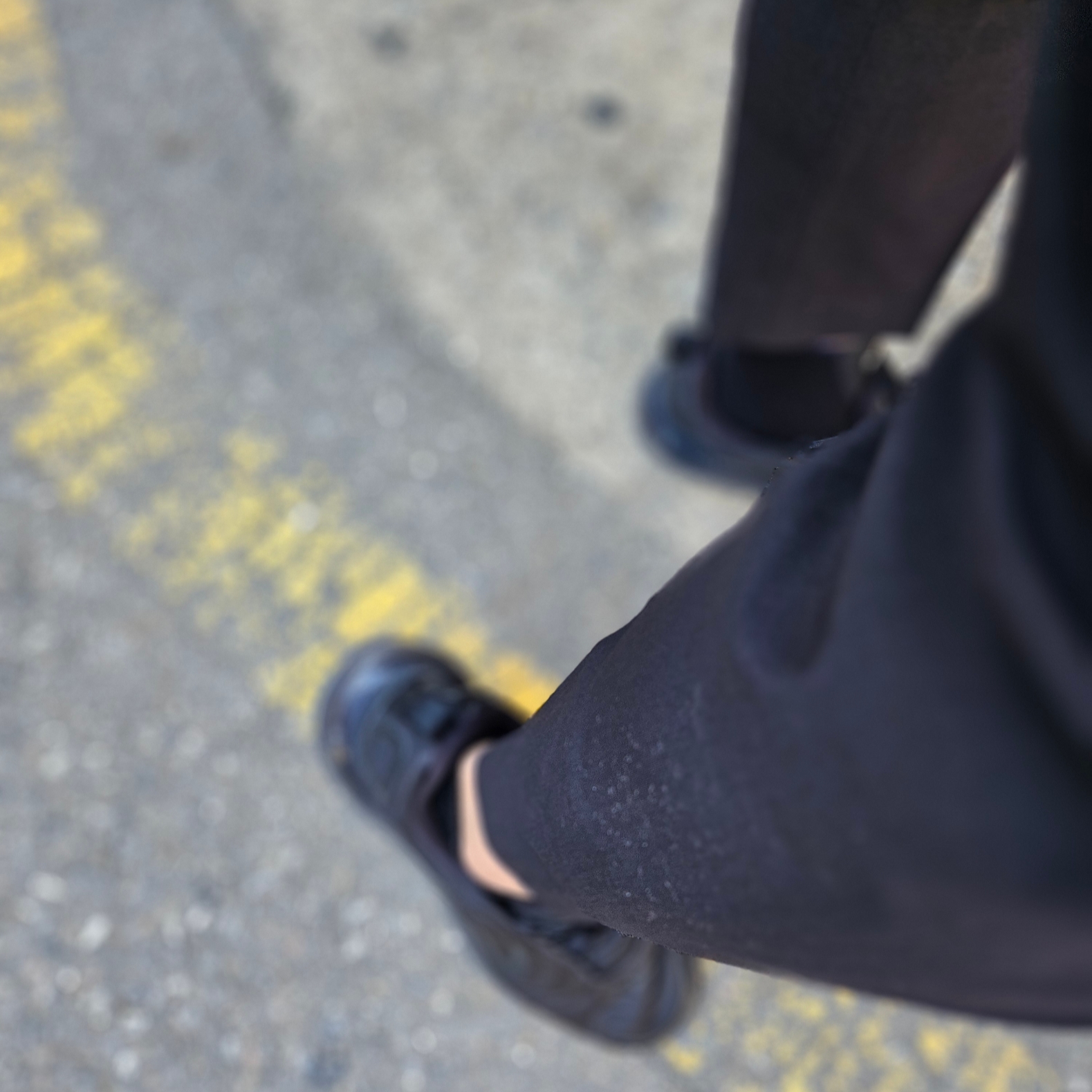 Nike Air Max 720 Black Mesh 착용 스타일