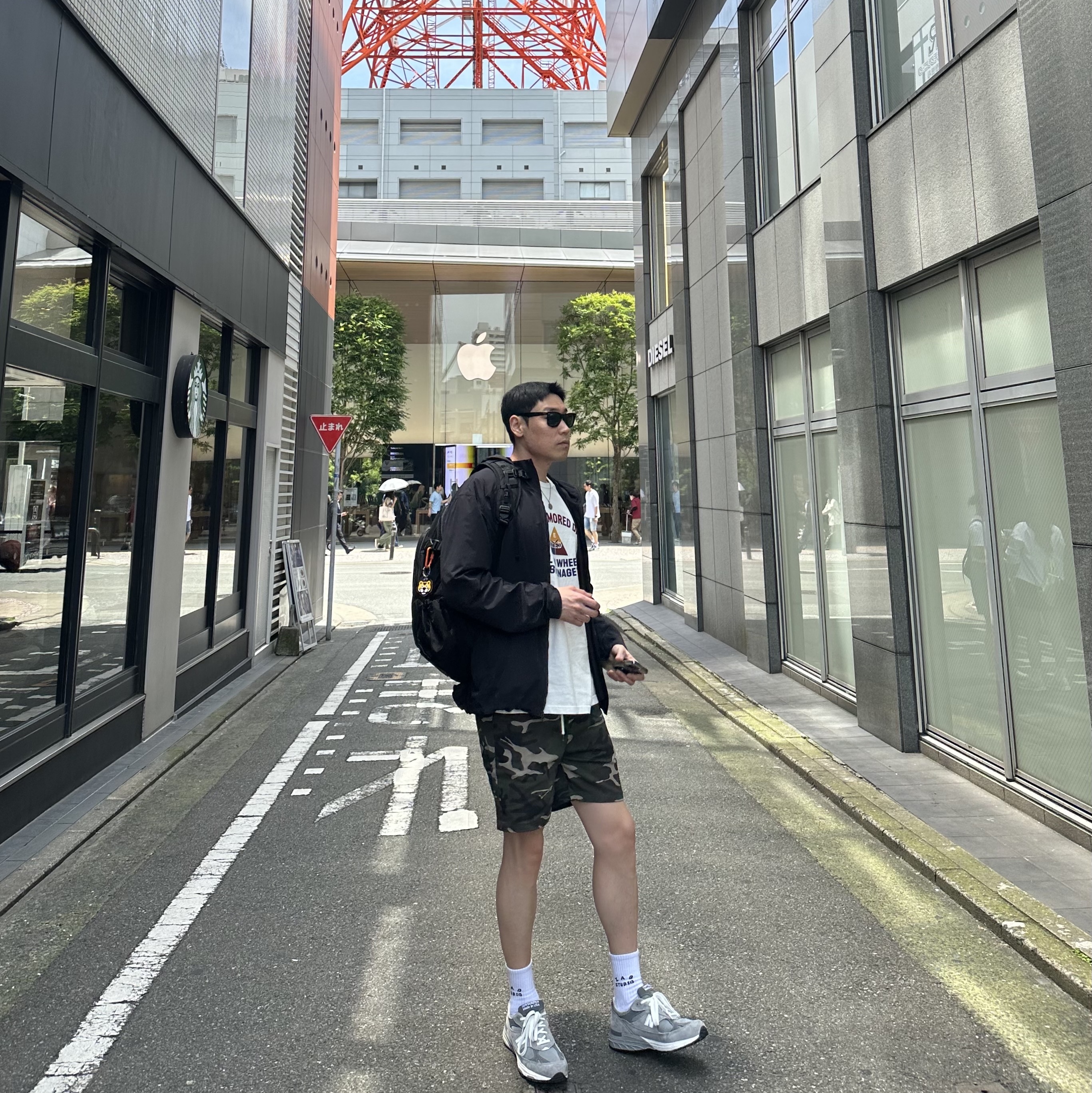 Arc'teryx Gamma SL Hoody Black, (W) New Balance 993 Made in USA Grey - B Standard 착용 스타일