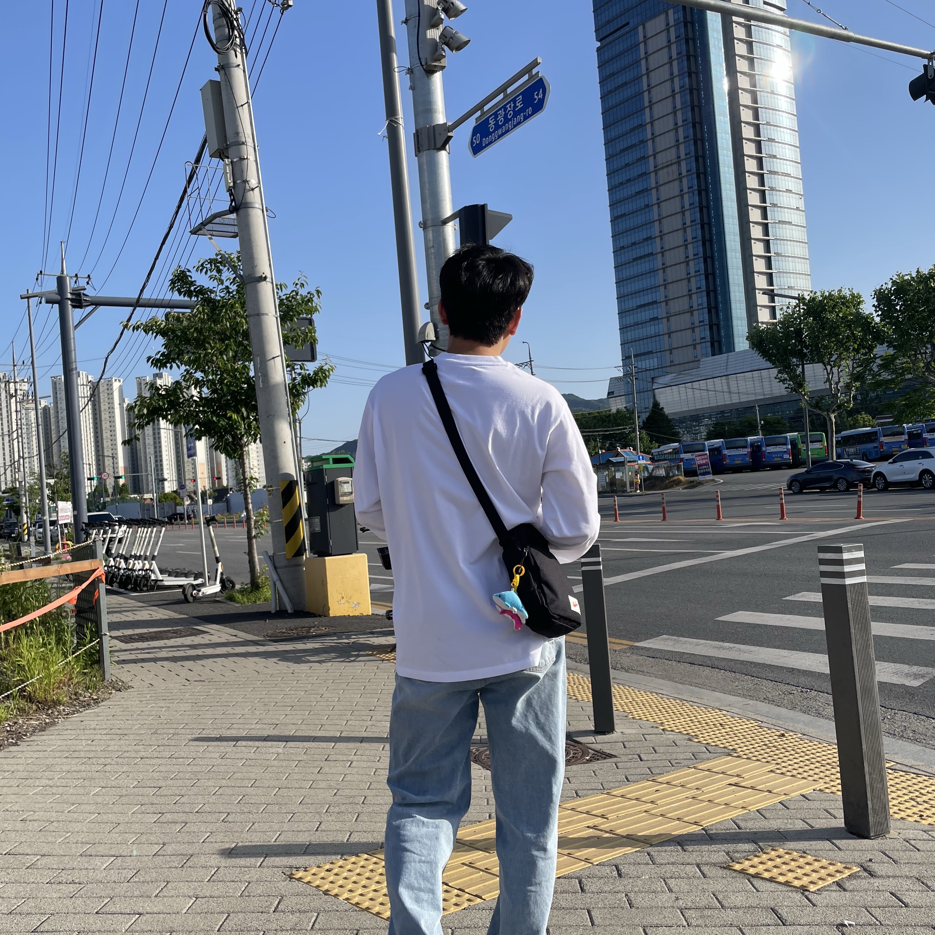 Supreme Small Box LS T-Shirt White - 24SS 착용 스타일 - 2