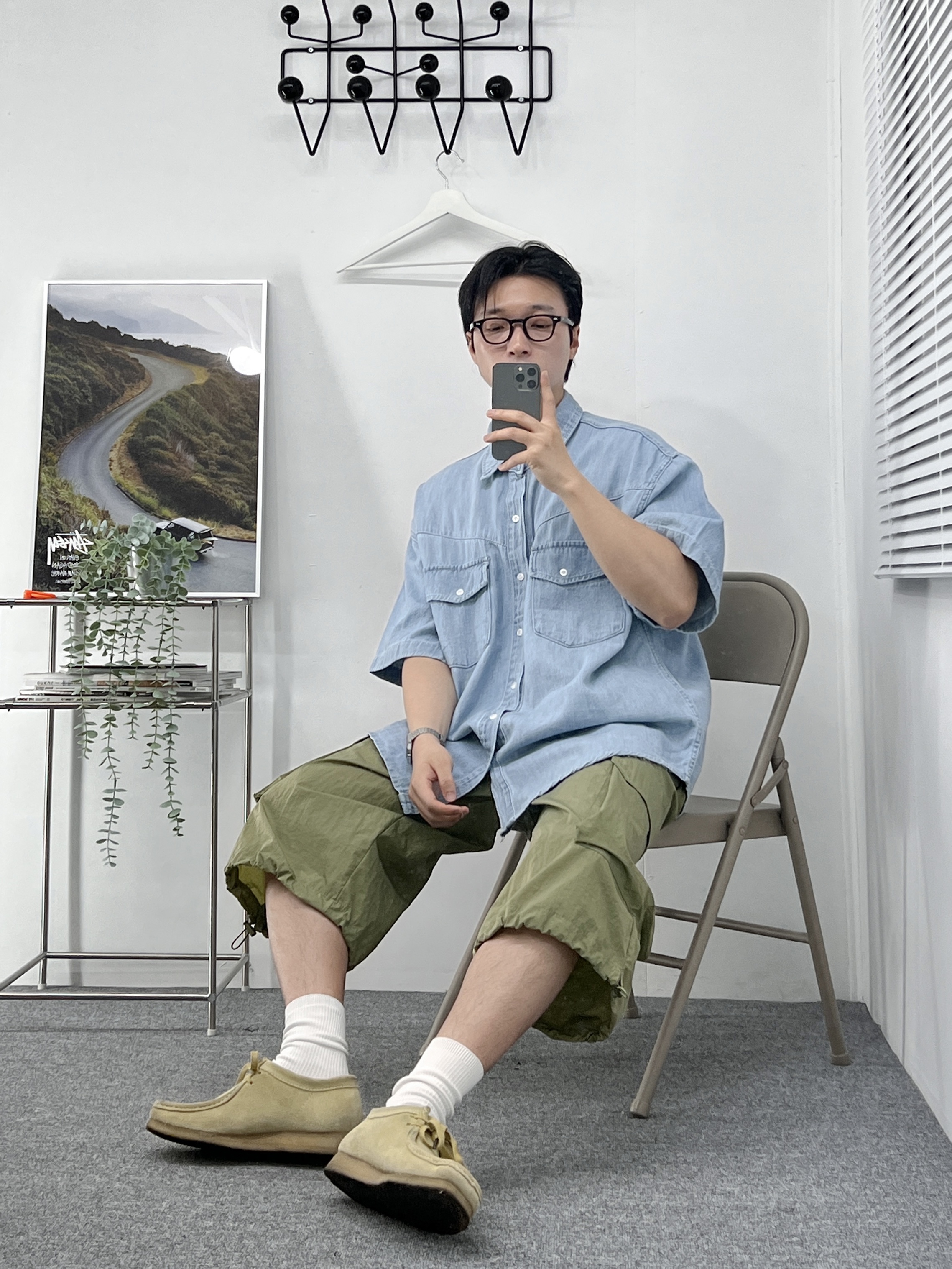 클락스 왈라비 메이플 스웨이드 착용 스타일 - 1