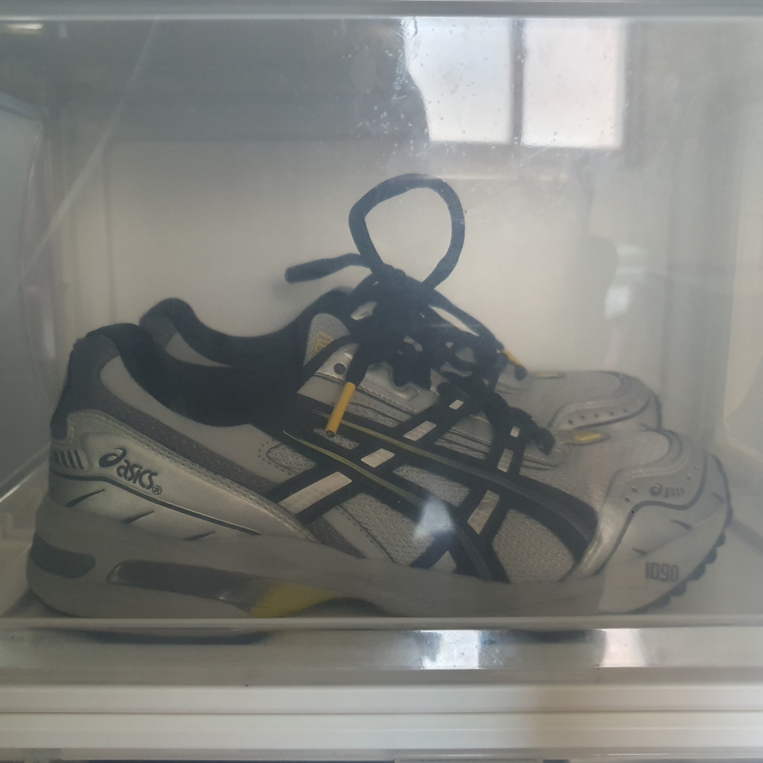 Asics Gel-1090 Mid Grey Black 착용 스타일