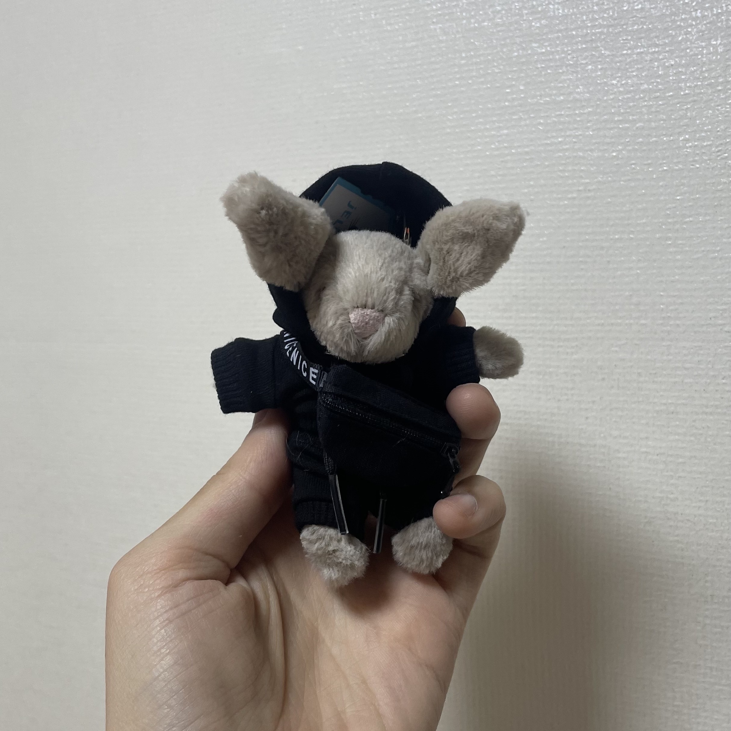 Jellycat Bashful Bunny Bag Charm Beige 착용 스타일 - 2