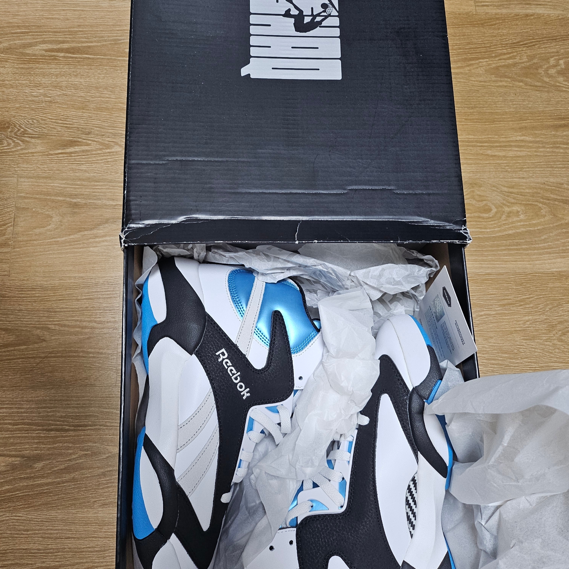 Reebok Shaq Attaq Cloud White Azure 착용 스타일 - 3