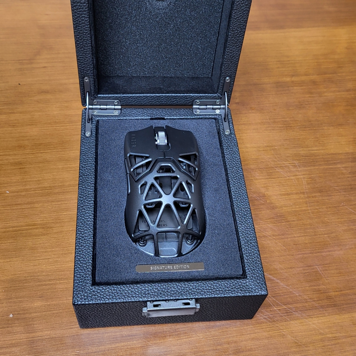 Razer Viper Mini Signature Edition Black (Korean Ver.) 착용 스타일 - 1