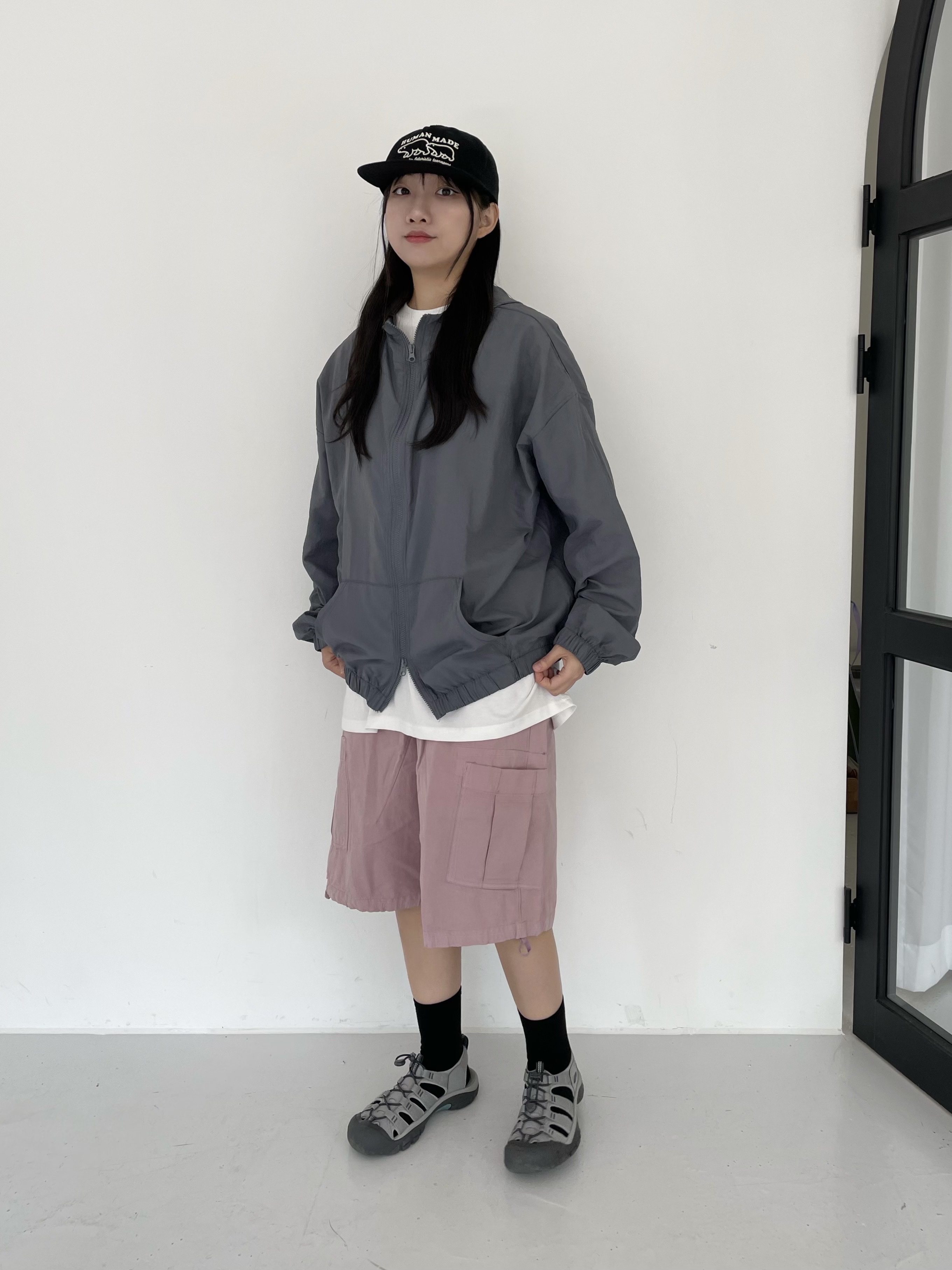 (W) Keen Newport H2 Grey Smoke Blue, Human Made 5 Panel Cap #2 Black 착용 스타일 - 2